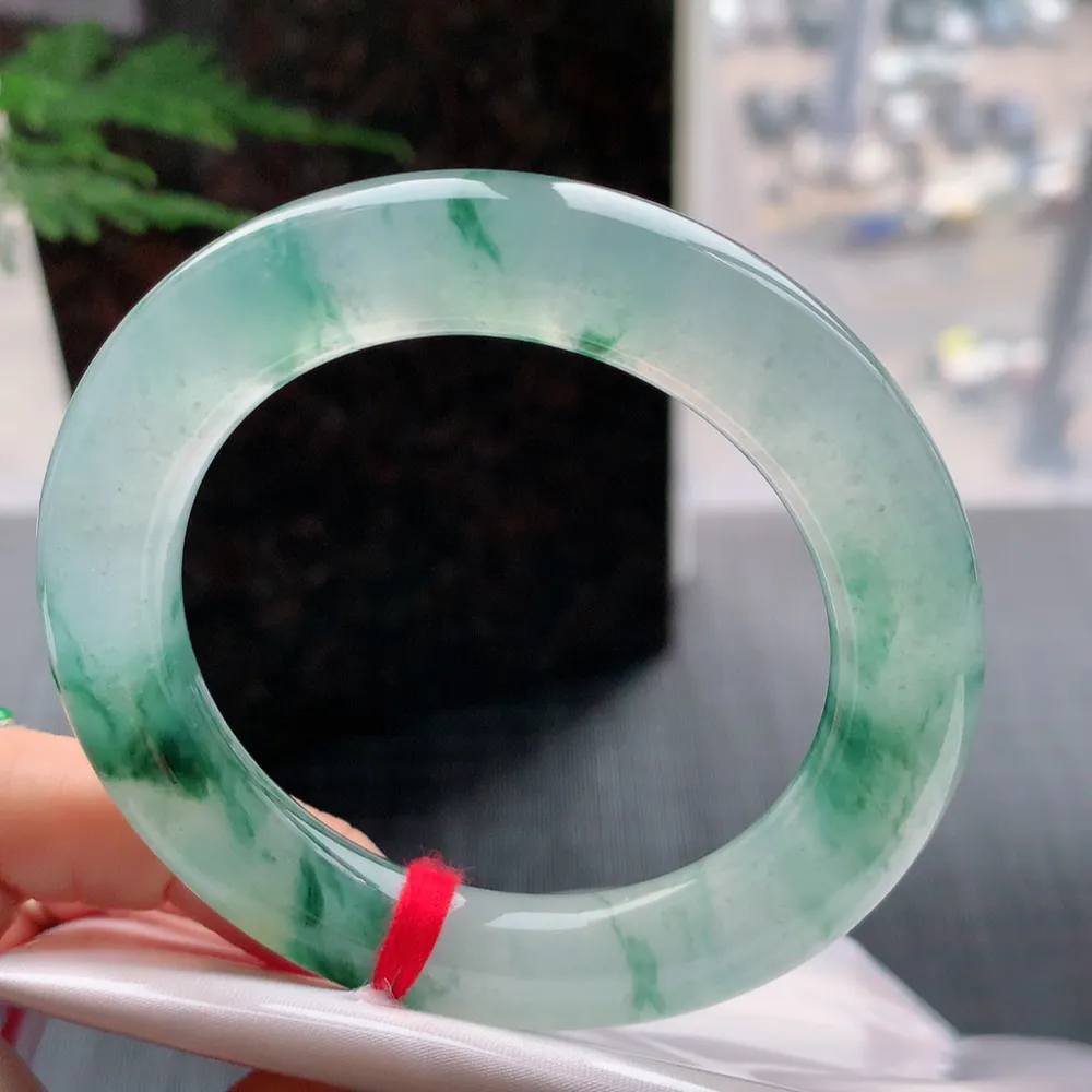 圆条冰玻飘花 无瑕 尺寸:55.1/11.7/12.1 花美 种水好