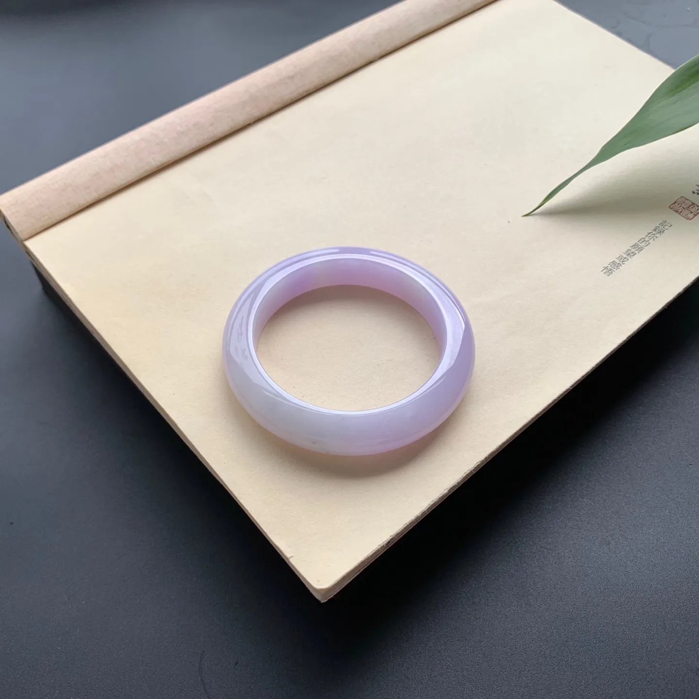 55圈口紫罗兰正圈手镯 尺寸：55-12-9.8，无纹裂，细腻光滑，色泽仙美