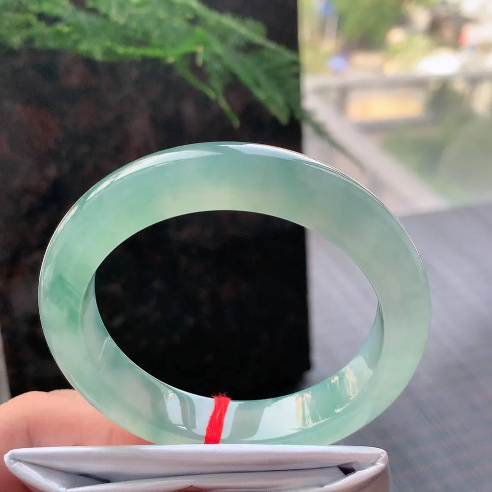 正圈高冰蓝绿 无瑕 尺寸:54.4/12.1/9.4 种色俱佳