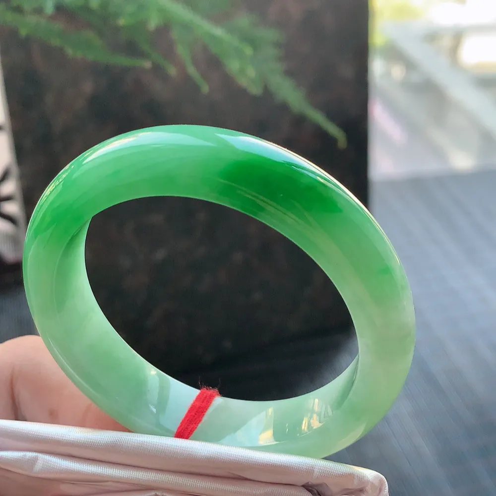 正圈冰糯阳绿 有纹 尺寸:51.6/12.8/8.1 色好