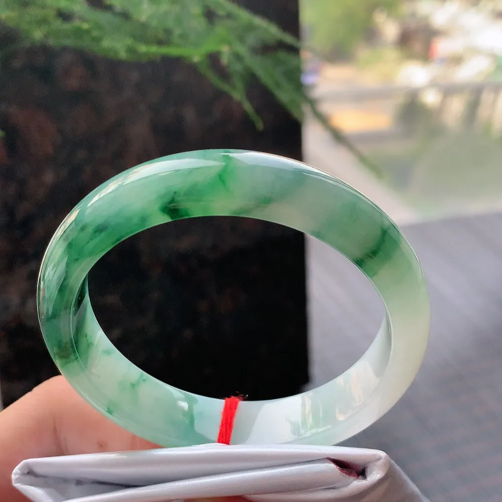 正圈冰绿花 无瑕 尺寸:55.1/12.5/7.4 花美🥰🥰