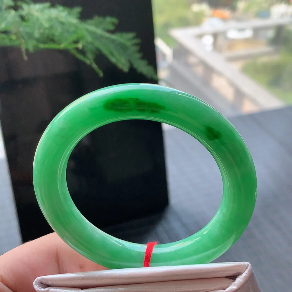 圆条满绿 无瑕 尺寸:53.5/11.6 满色