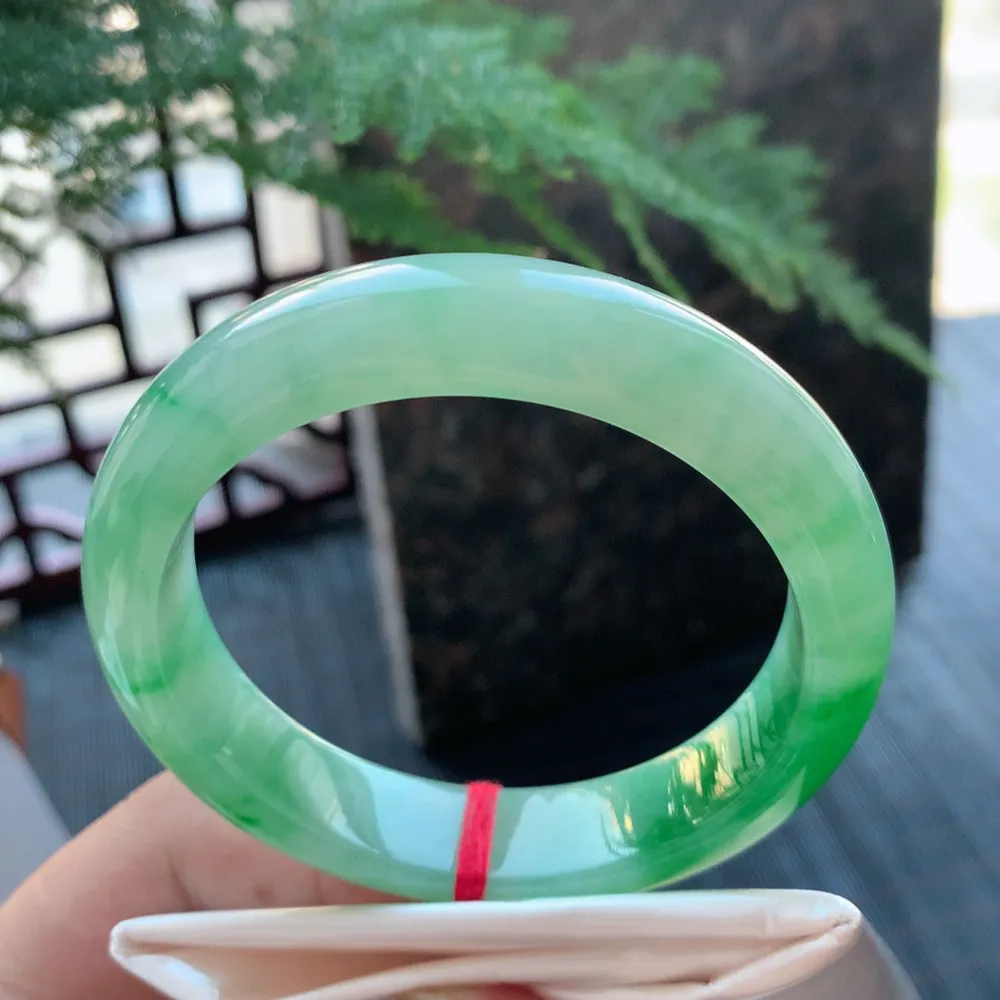 正圈一大节阳绿 无瑕 尺寸:57.1/12.8/8.3色好