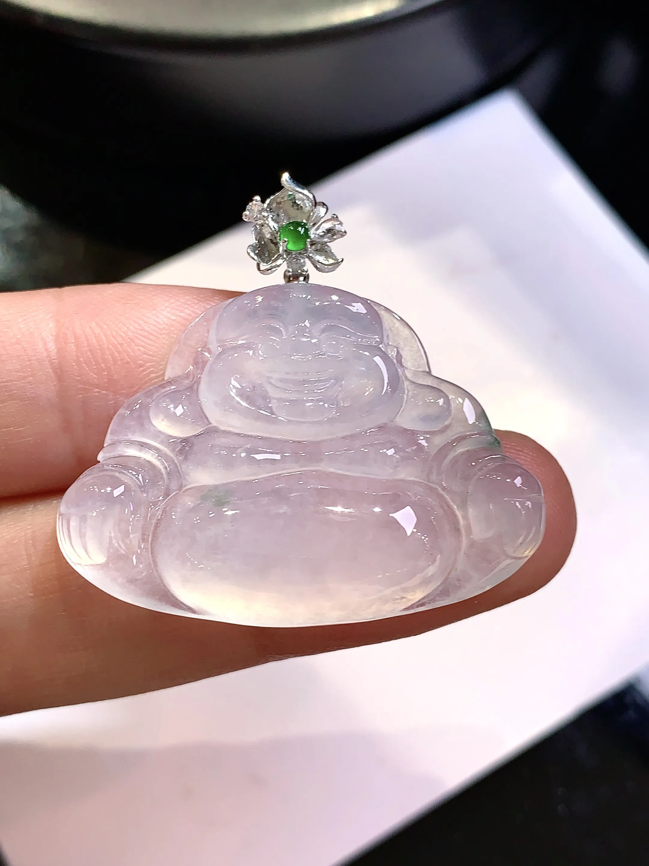 18k金钻镶嵌冰种佛公吊坠 玉质细腻 色泽清新艳丽 整体尺寸31.2*32.6*6