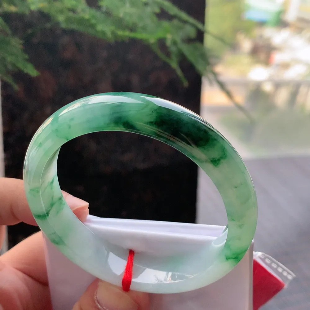 正圈冰绿花 无瑕 尺寸:55.1/12.5/7.4 花美🥰🥰