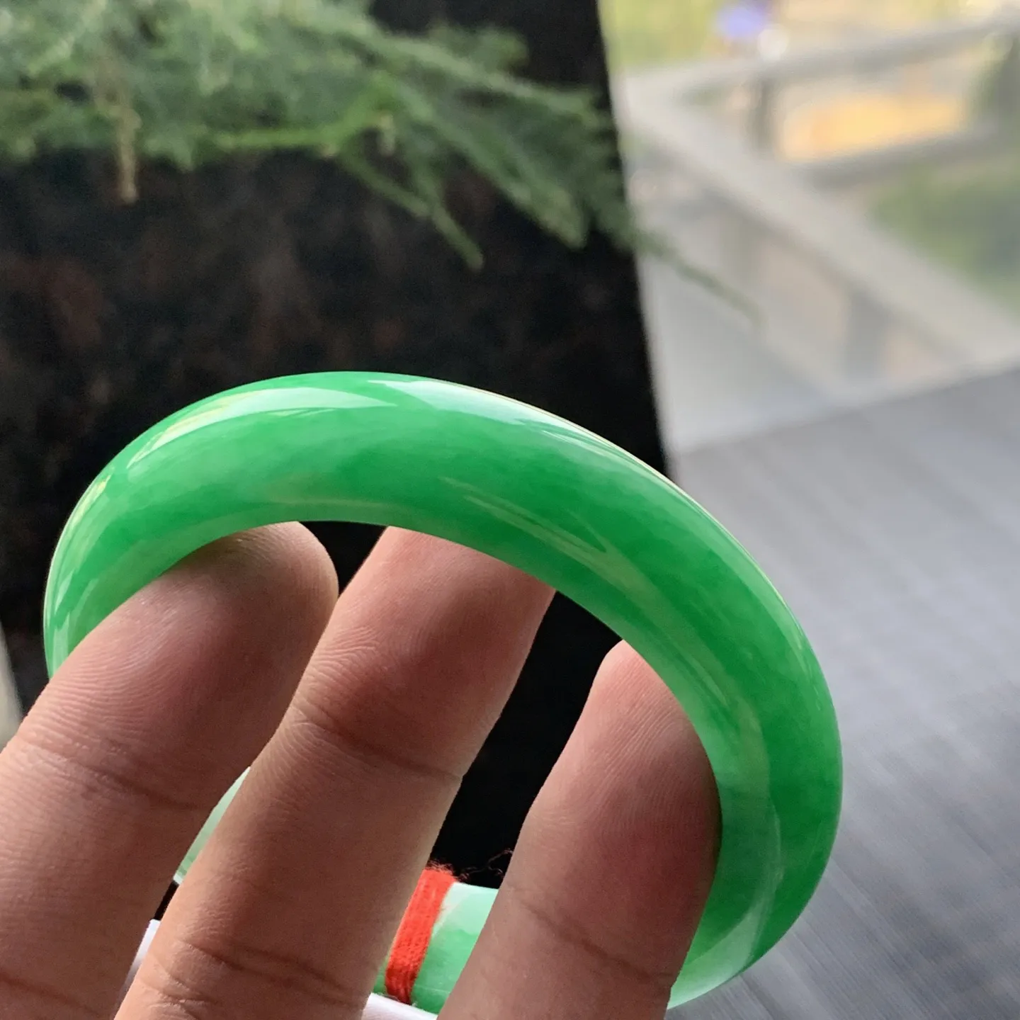 正圈一大圈阳绿 有条水印线 尺寸:50.4/11.8/8.3 色阳