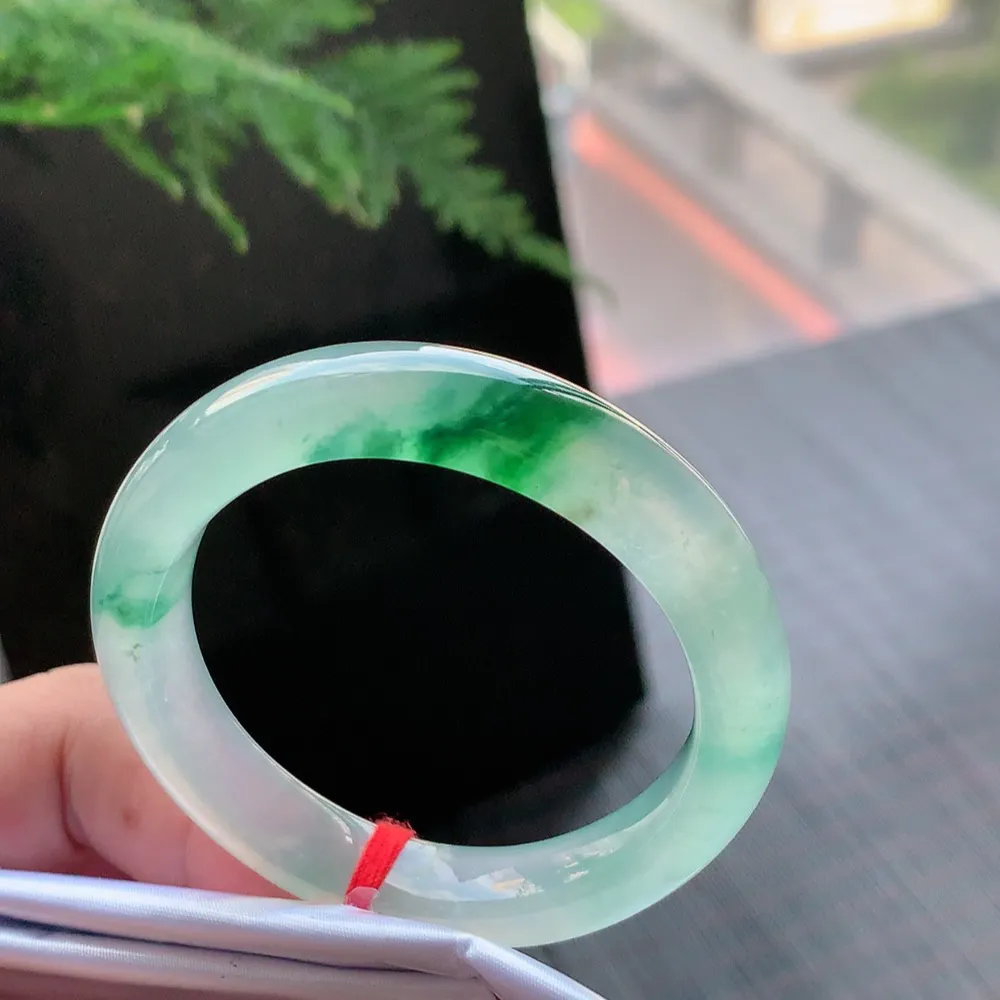 贵妃冰玻绿花 无瑕 尺寸:55.1/45.5/10/8.2 种色俱佳