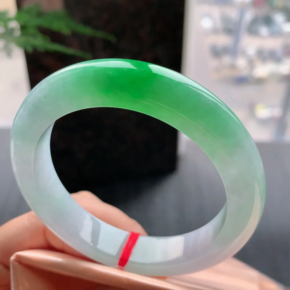 正圈冰阳绿 无瑕 尺寸:56.4/12.1/9.4 色好