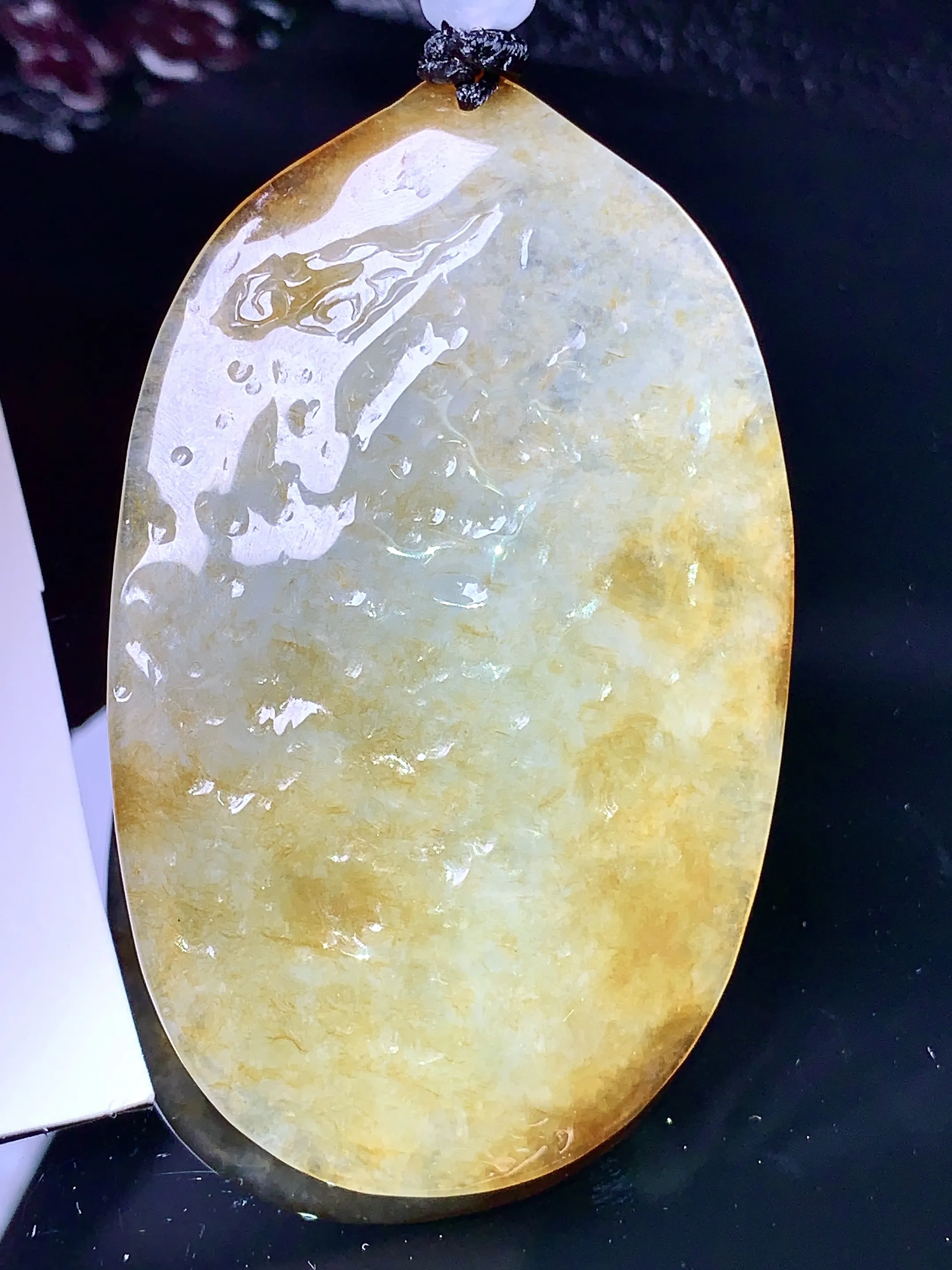 黄翡黄财神吊坠 玉质细腻 色泽清新艳丽 整体尺寸63.8*38.3*12.2