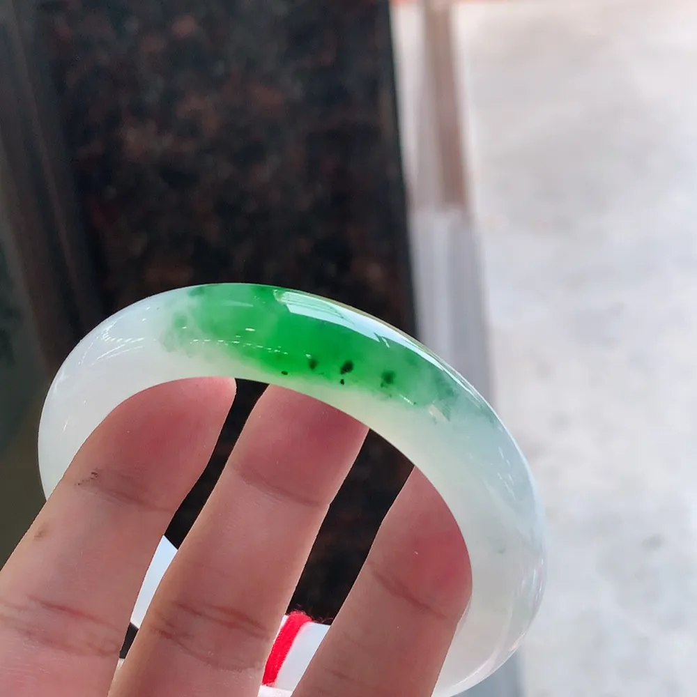 正圈冰阳绿 无瑕 尺寸:56.7/13.1/9 种色俱佳