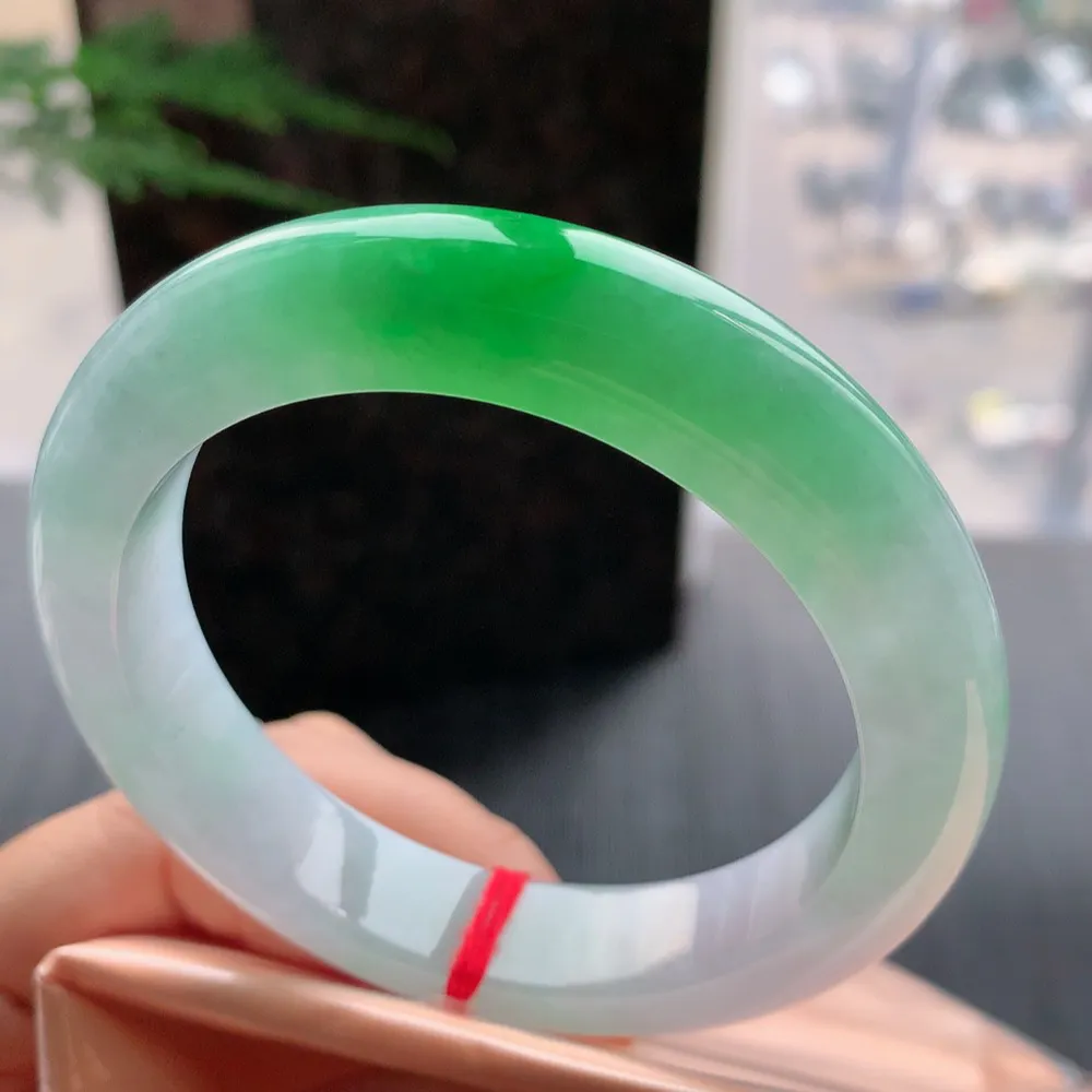 正圈冰阳绿 无瑕 尺寸:56.4/12.1/9.4 色好