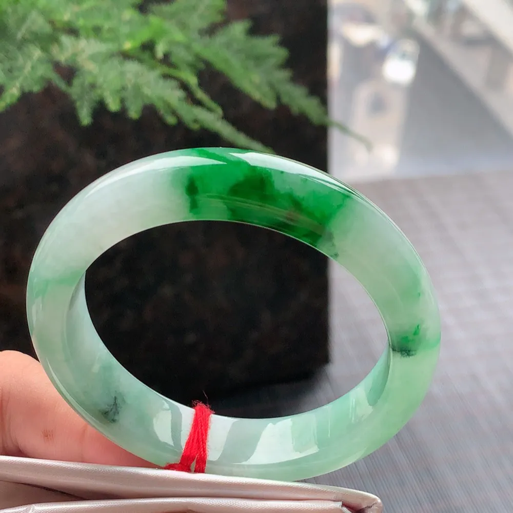 正圈冰辣绿 无瑕 尺寸:53.2/12.3/8.1 色辣