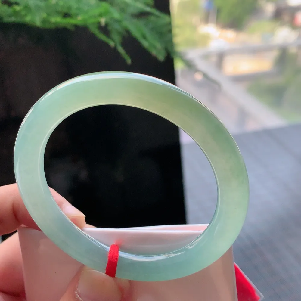 圆条高冰黄翡 无瑕 尺寸:53.1/8.5 种色俱佳