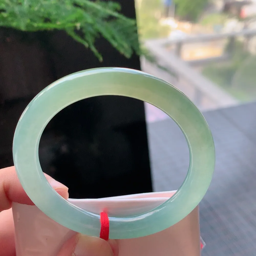 圆条高冰黄翡 无瑕 尺寸:53.1/8.5 种色俱佳