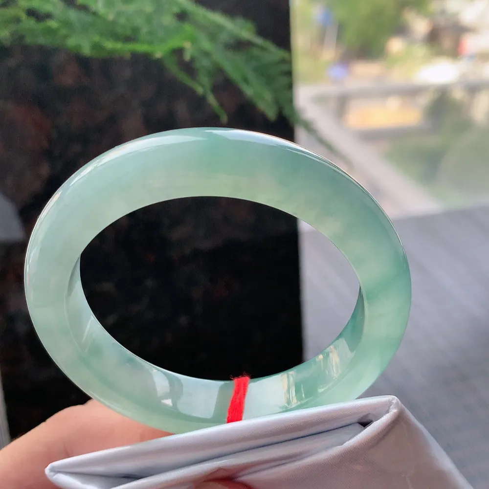 正圈高冰蓝绿 无瑕 尺寸:54.4/12.1/9.4 种色俱佳