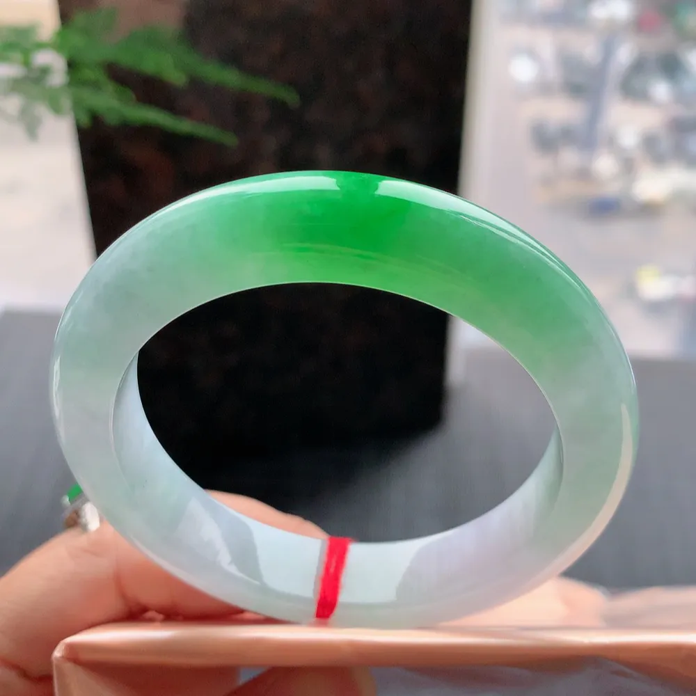 正圈冰阳绿 无瑕 尺寸:56.4/12.1/9.4 色好