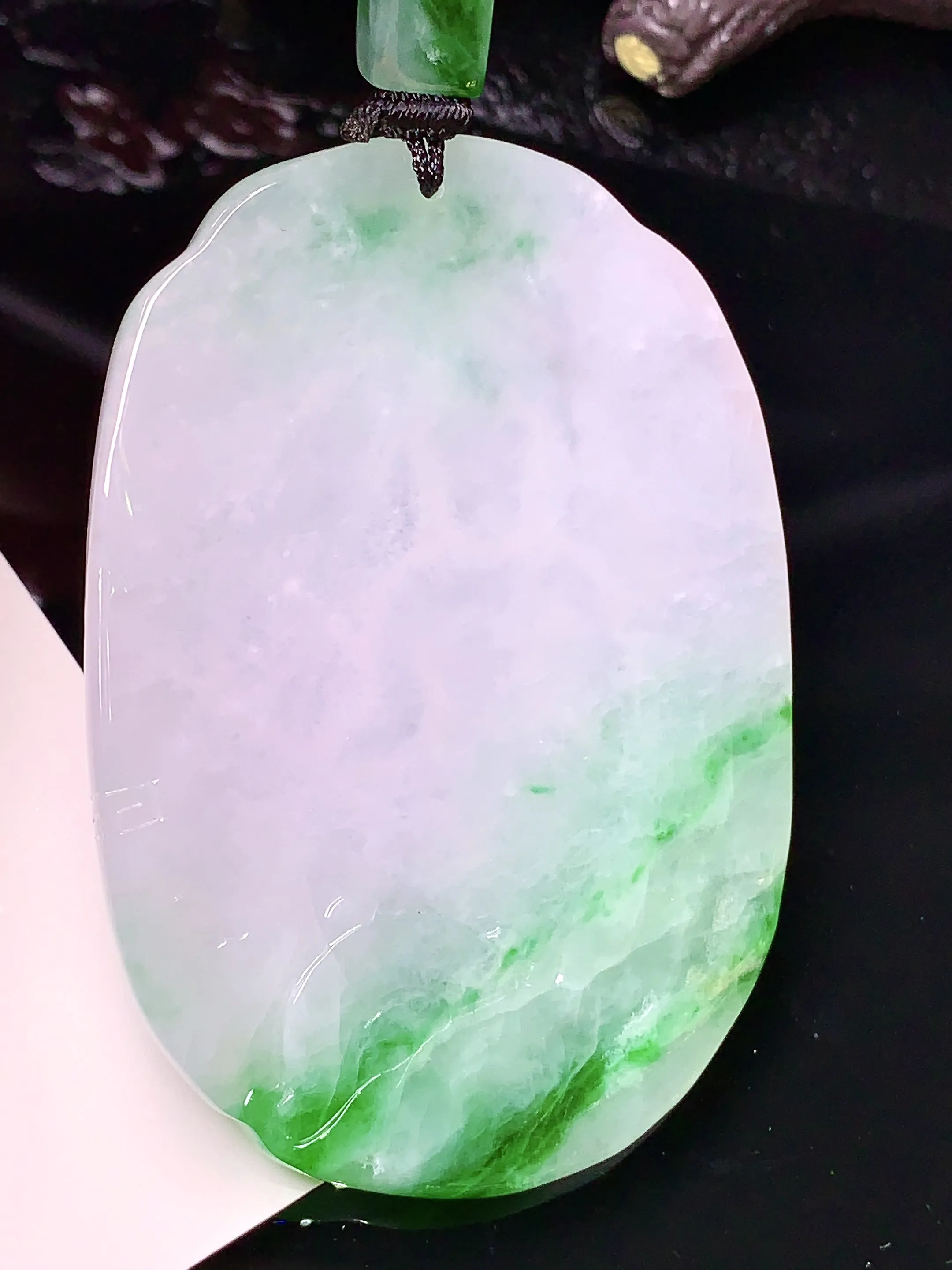 飘绿观音吊坠 玉质细腻 色泽清新艳丽 整体尺寸62*43.8*5
