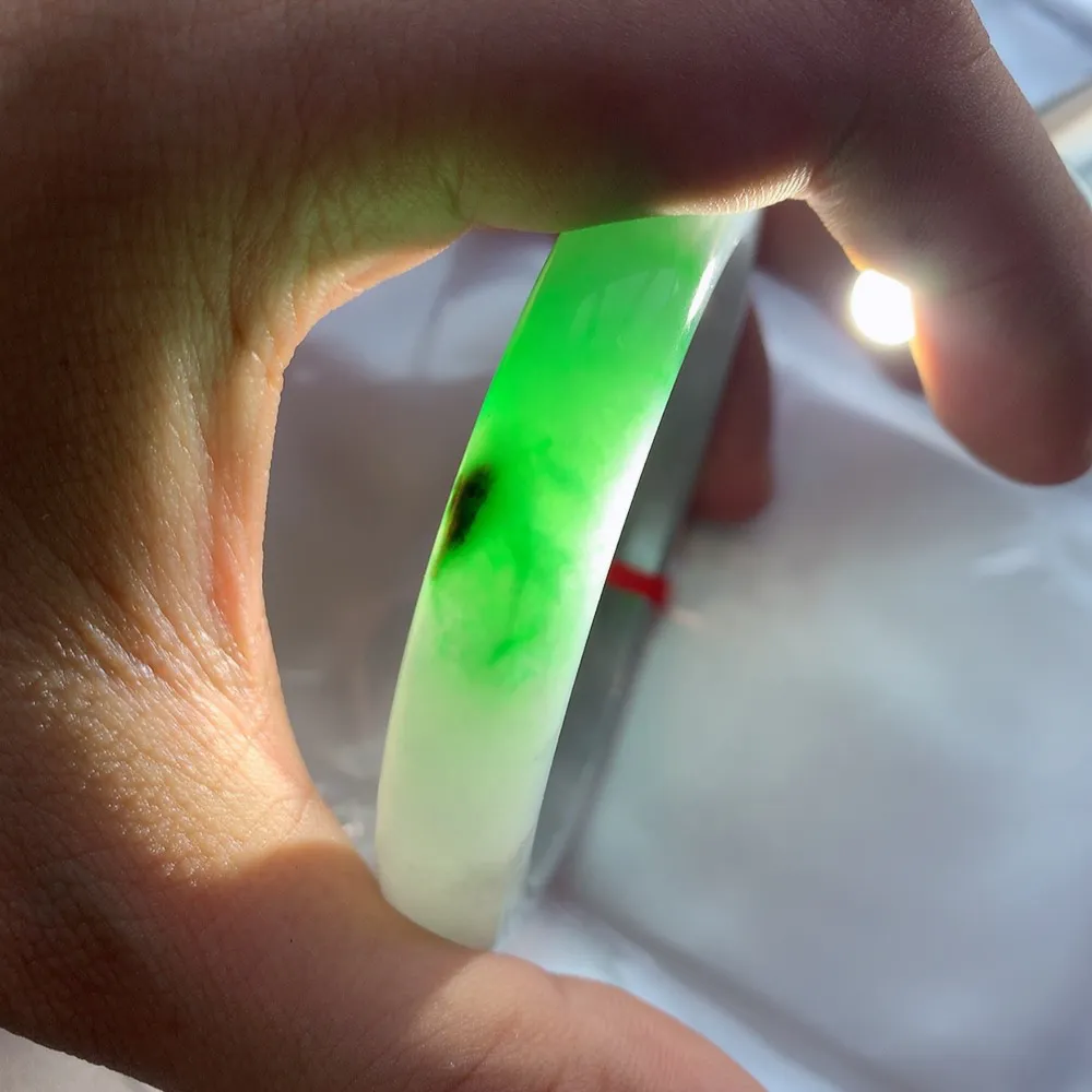 正圈冰糯阳绿 微细纹 尺寸:57.7/11.1/8.2 色好