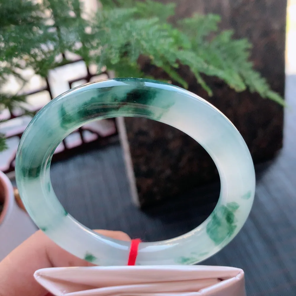 圆条高冰飘花 无瑕 尺寸:56.5/10.4 花美 种水好