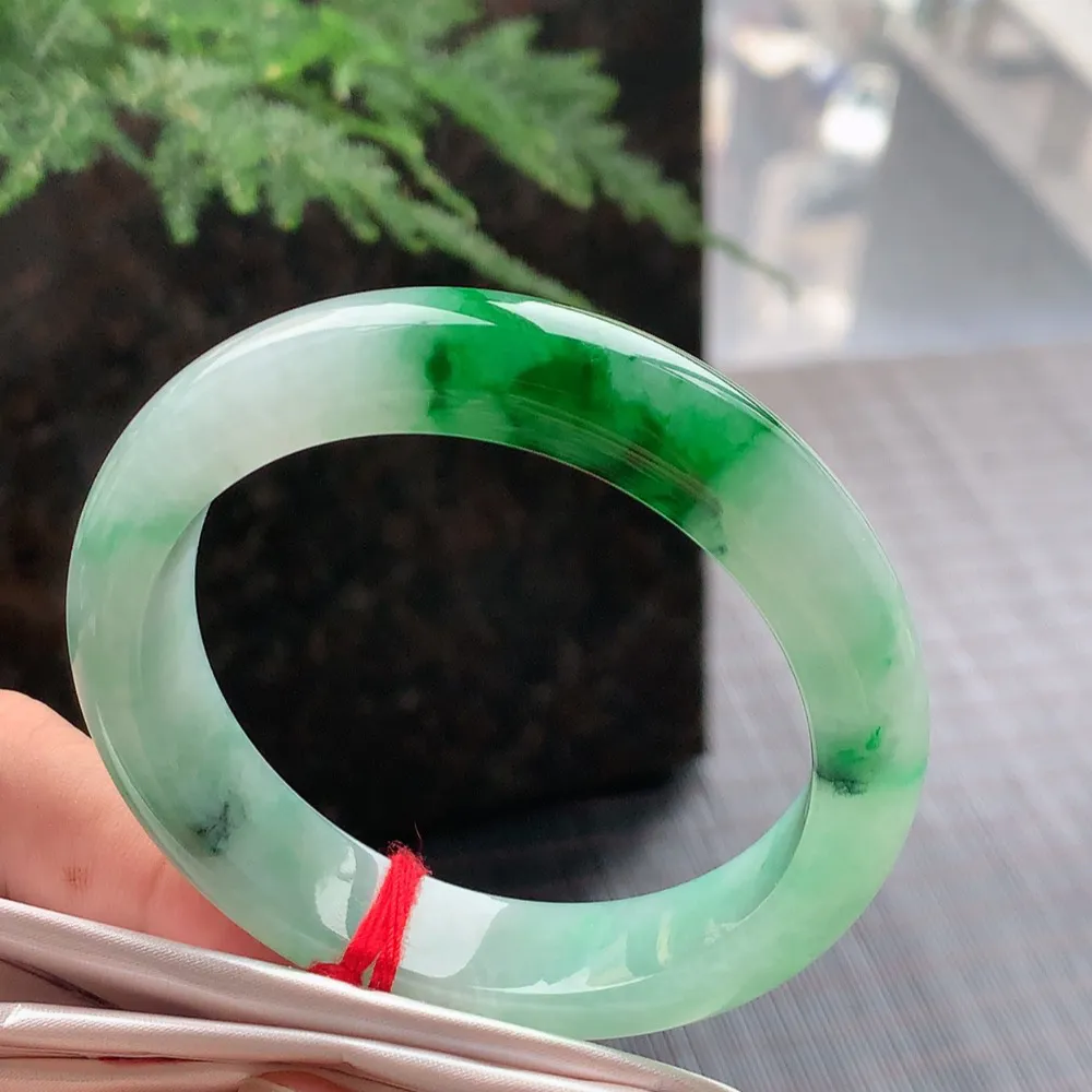 正圈冰辣绿 无瑕 尺寸:53.2/12.3/8.1 色辣