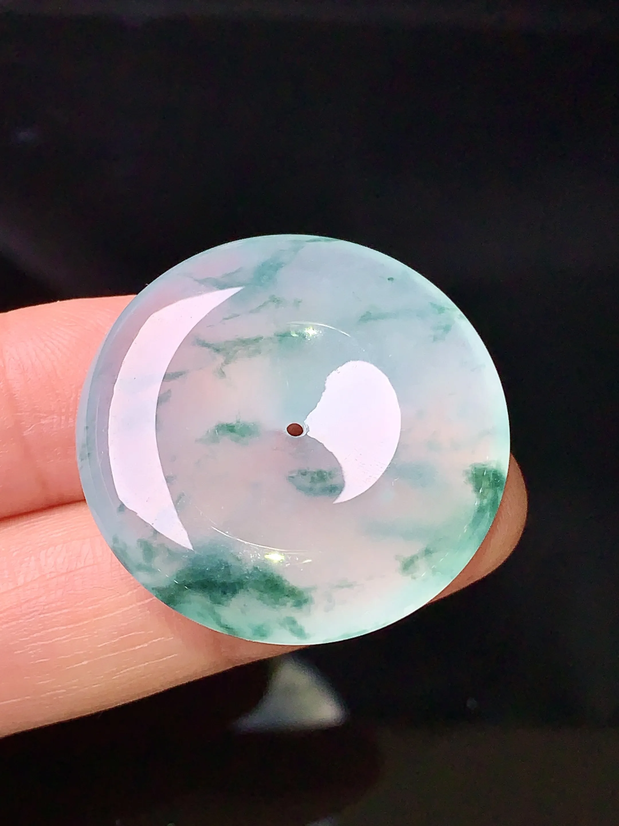 冰种平安扣吊坠 玉质细腻 色泽清新艳丽 整体尺寸29.6*6