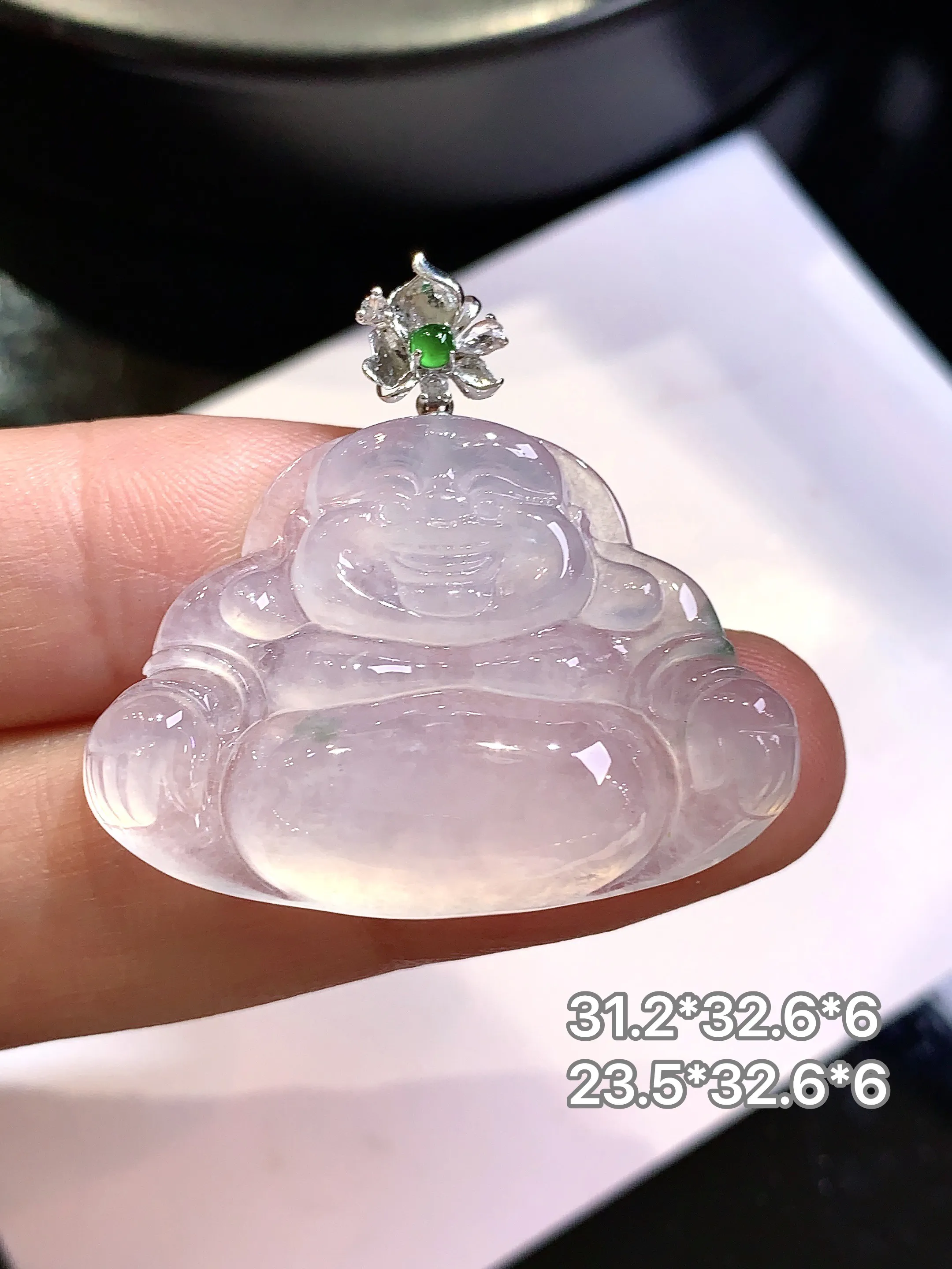 18k金钻镶嵌冰种佛公吊坠 玉质细腻 色泽清新艳丽 整体尺寸31.2*32.6*6