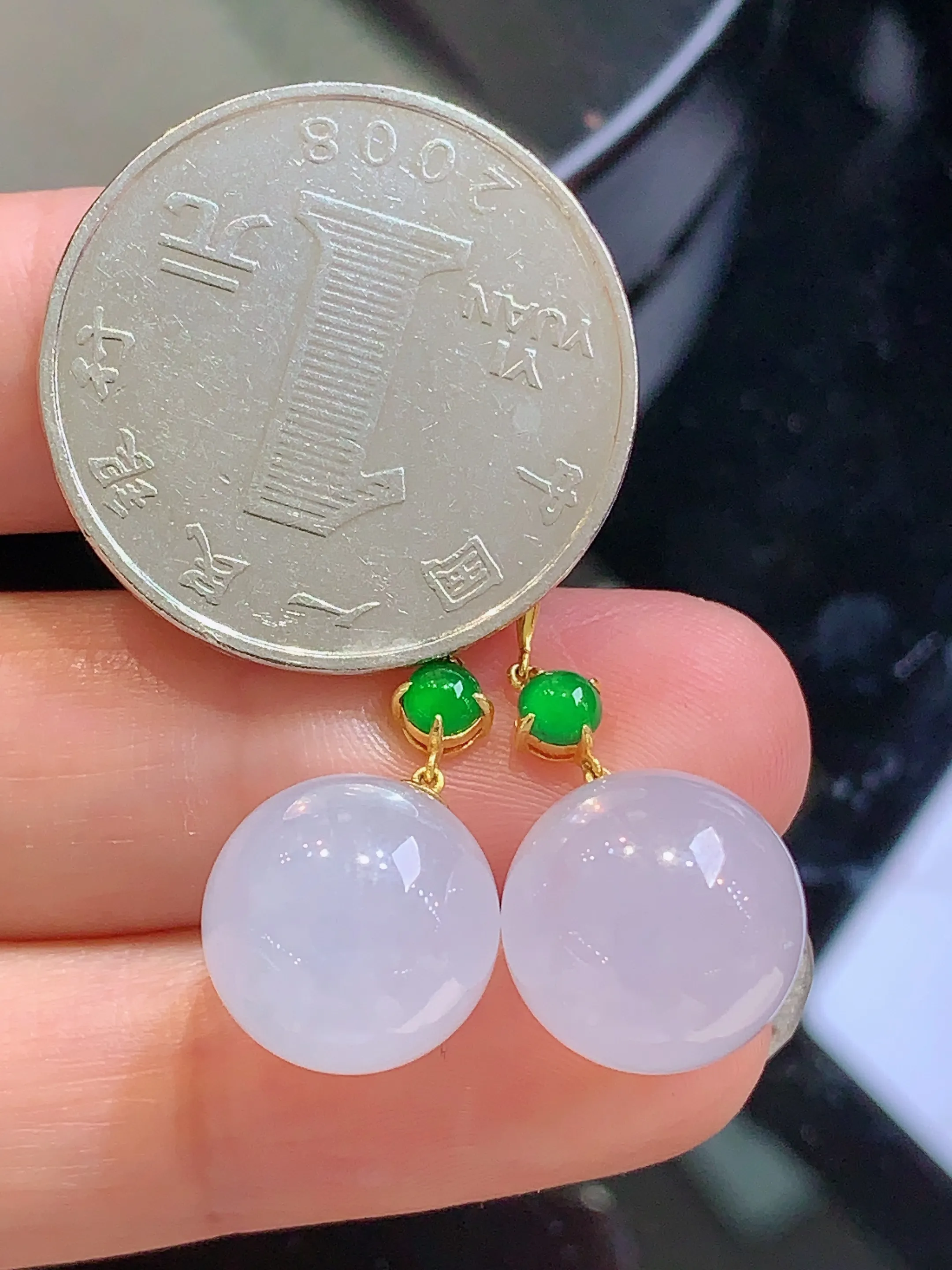 18k金镶嵌冰种圆珠耳坠 玉质细腻 色泽清新艳丽 整体尺寸29.6*12