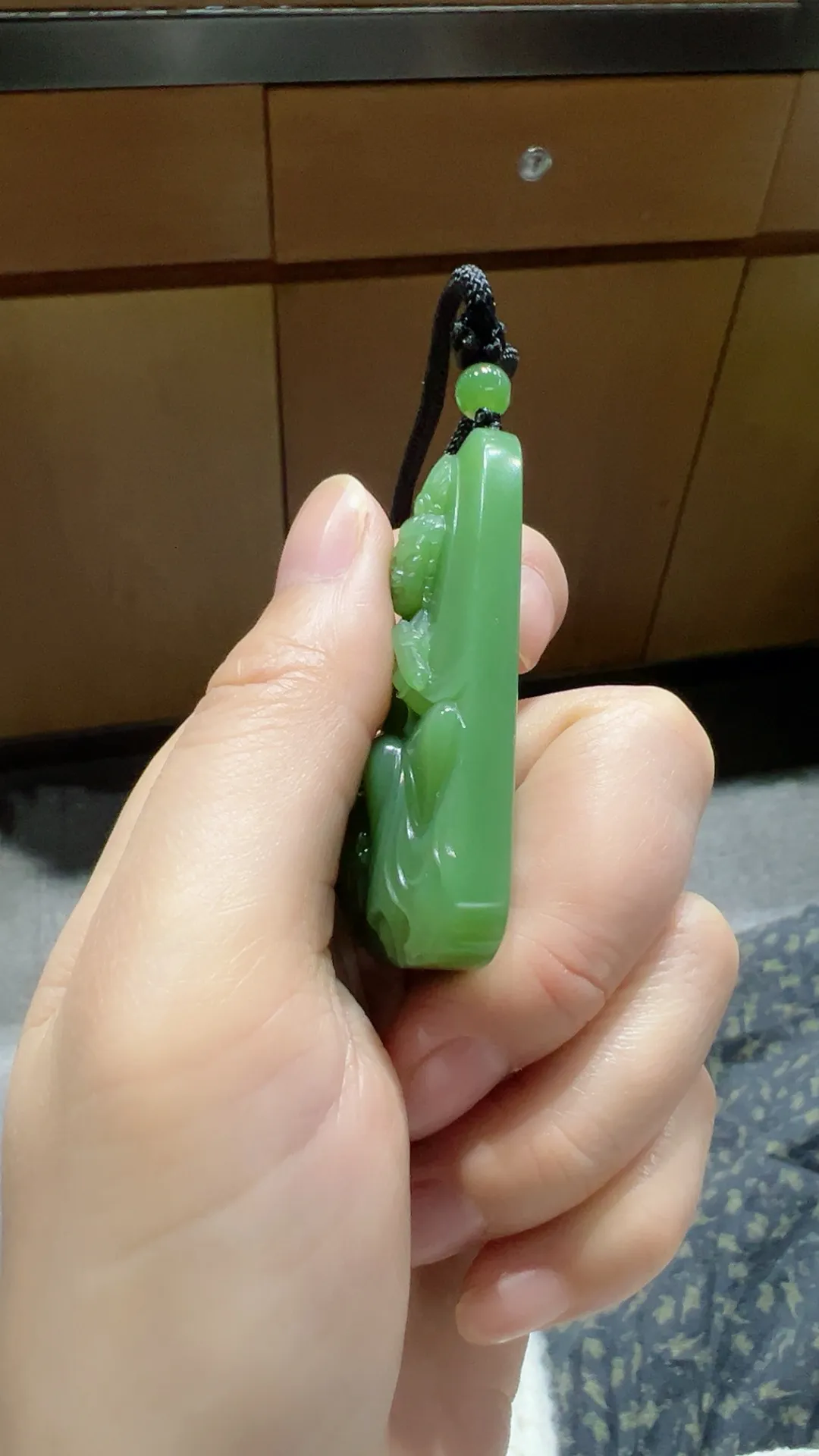 碧玉｜粉绿｜文殊菩萨

重33.8克 尺寸60*29*15m m