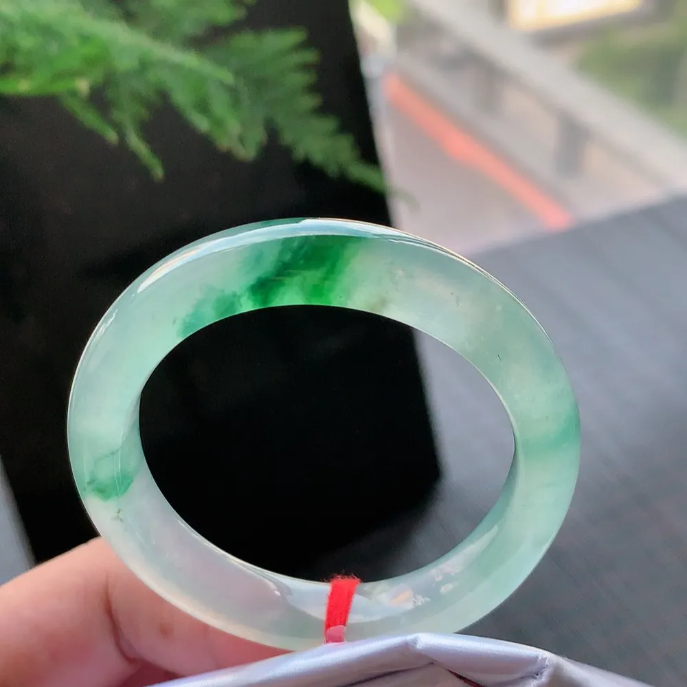 贵妃冰玻绿花 无瑕 尺寸:55.1/45.5/10/8.2 种色俱佳