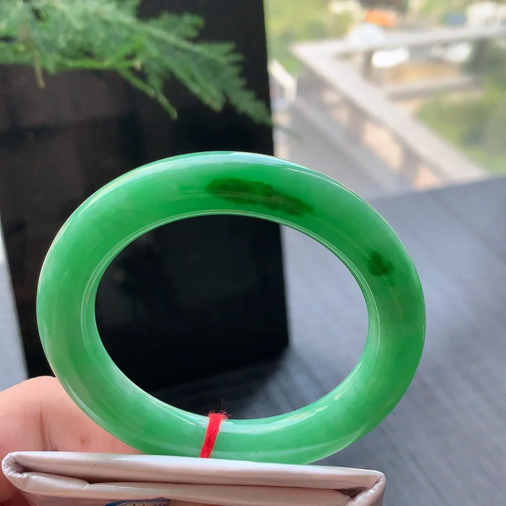 圆条满绿 无瑕 尺寸:53.5/11.6 满色