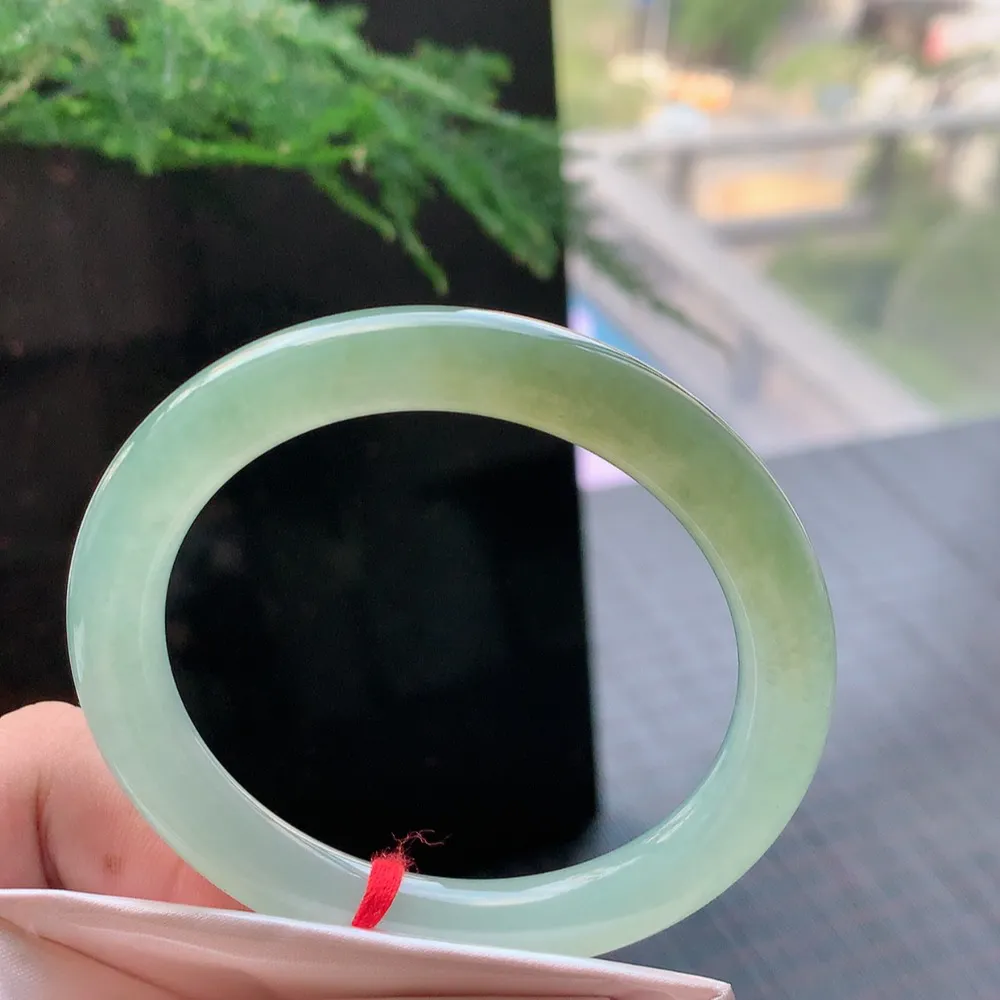 圆条高冰黄翡 无瑕 尺寸:53.1/8.5 种色俱佳