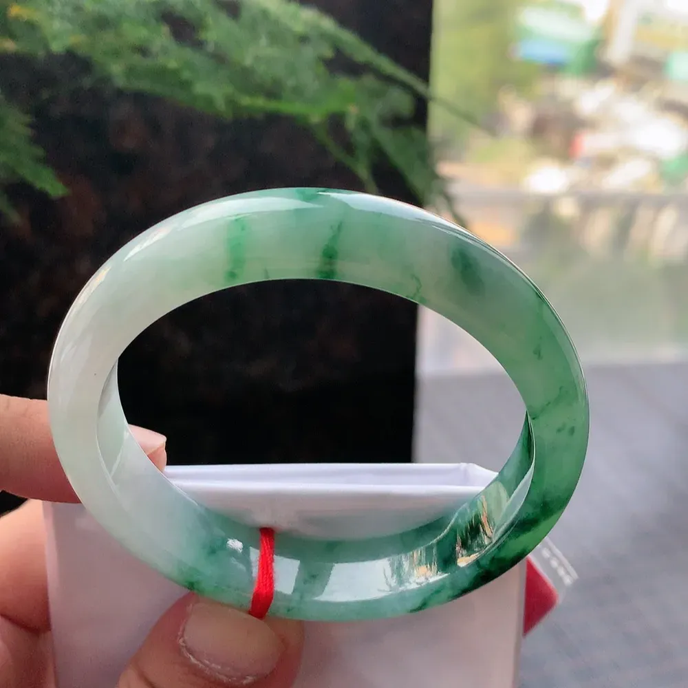 正圈冰绿花 无瑕 尺寸:55.1/12.5/7.4 花美🥰🥰