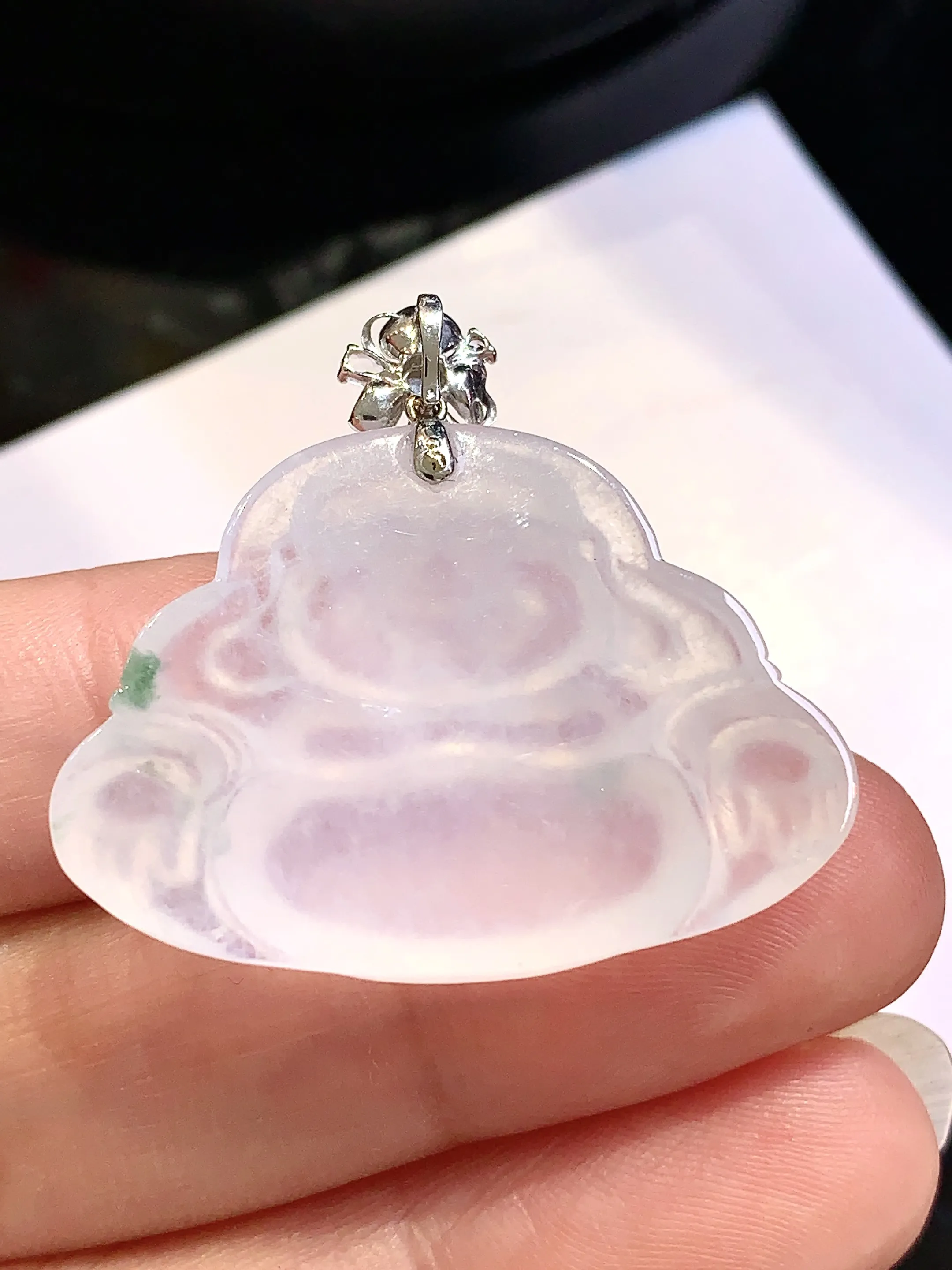 18k金钻镶嵌冰种佛公吊坠 玉质细腻 色泽清新艳丽 整体尺寸31.2*32.6*6