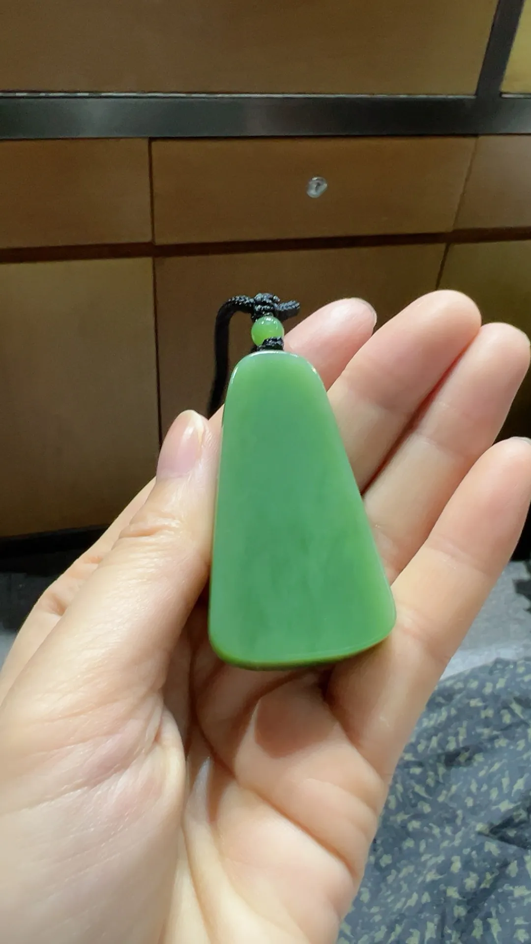 碧玉｜粉绿｜文殊菩萨

重33.8克 尺寸60*29*15m m