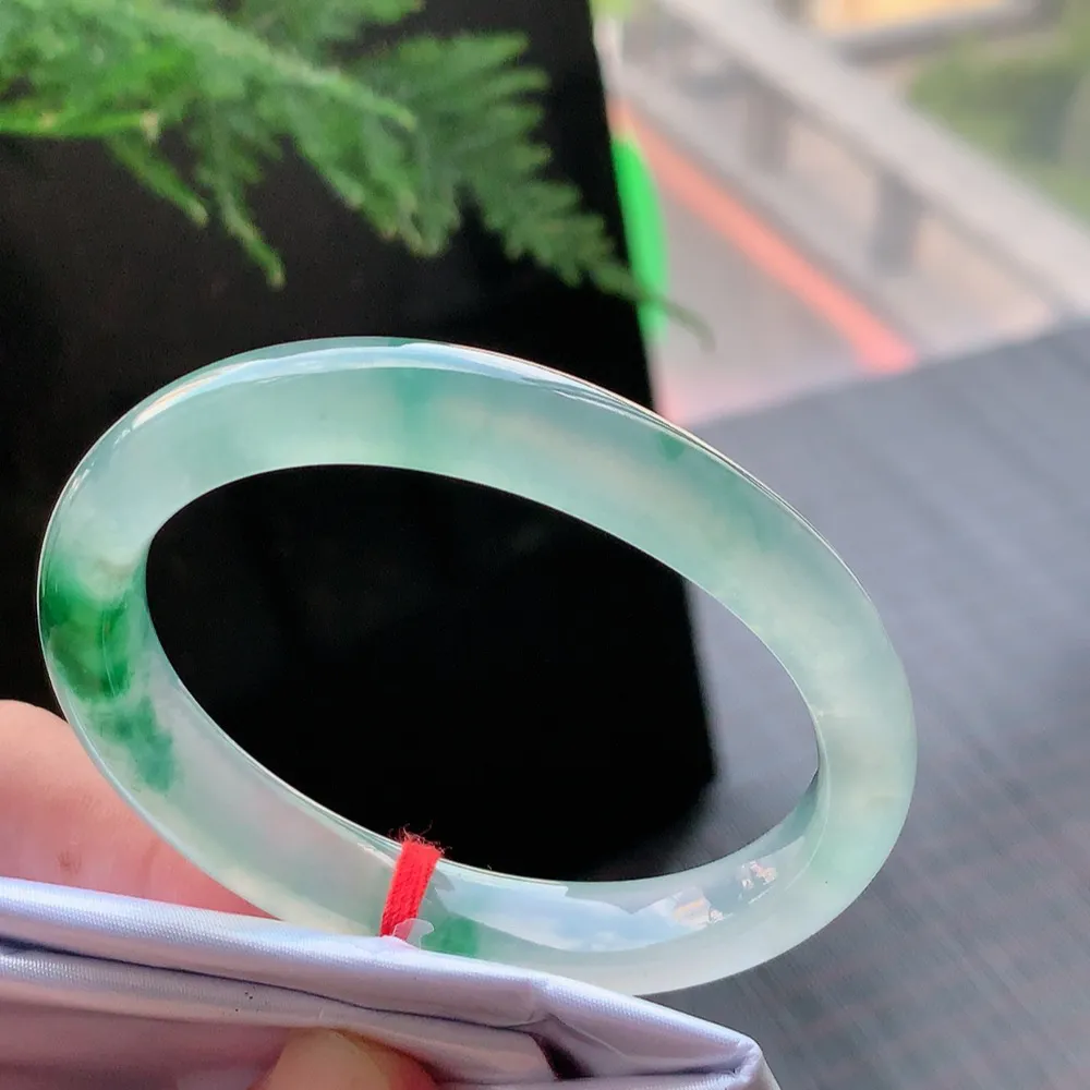 贵妃冰玻绿花 无瑕 尺寸:55.1/45.5/10/8.2 种色俱佳