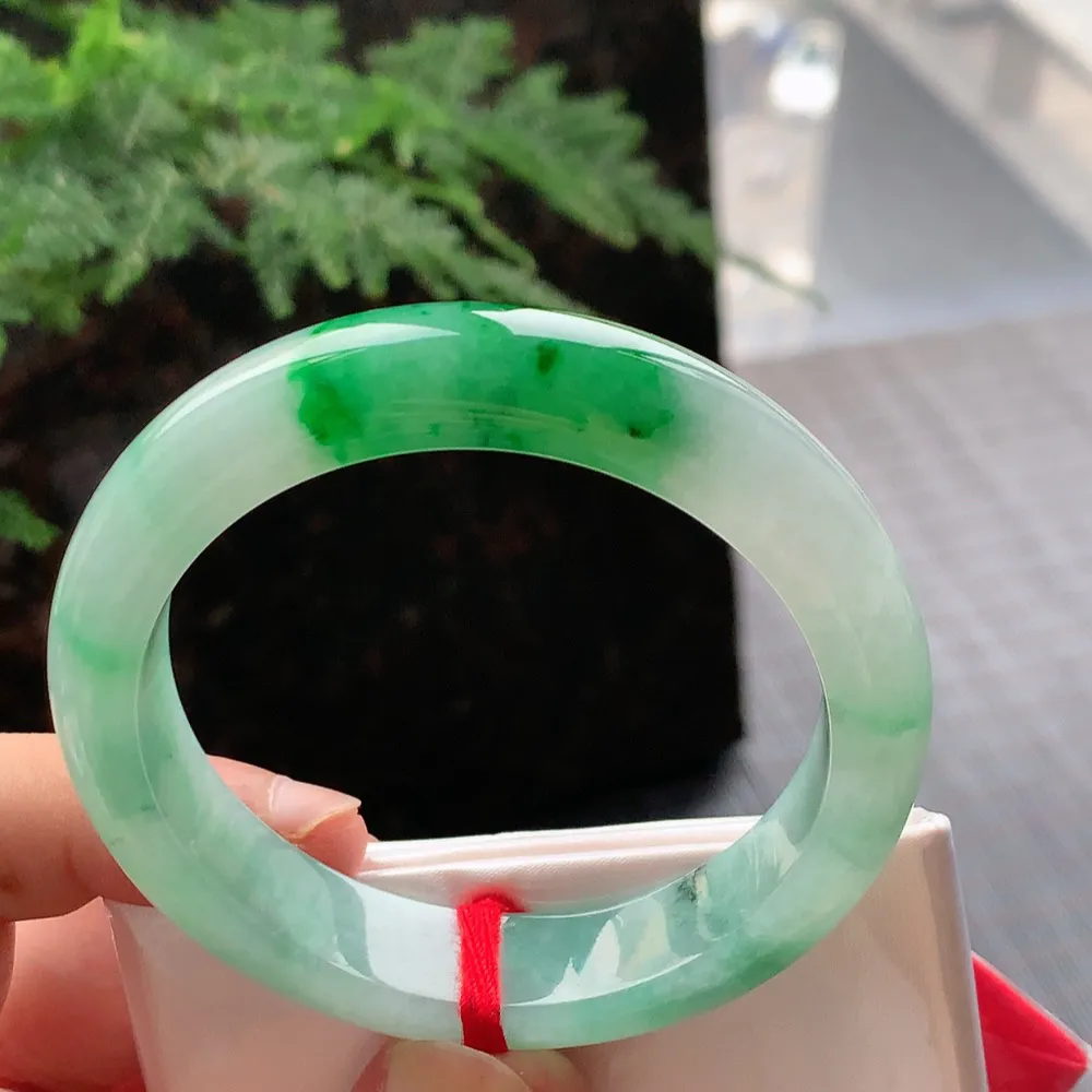 正圈冰辣绿 无瑕 尺寸:53.2/12.3/8.1 色辣