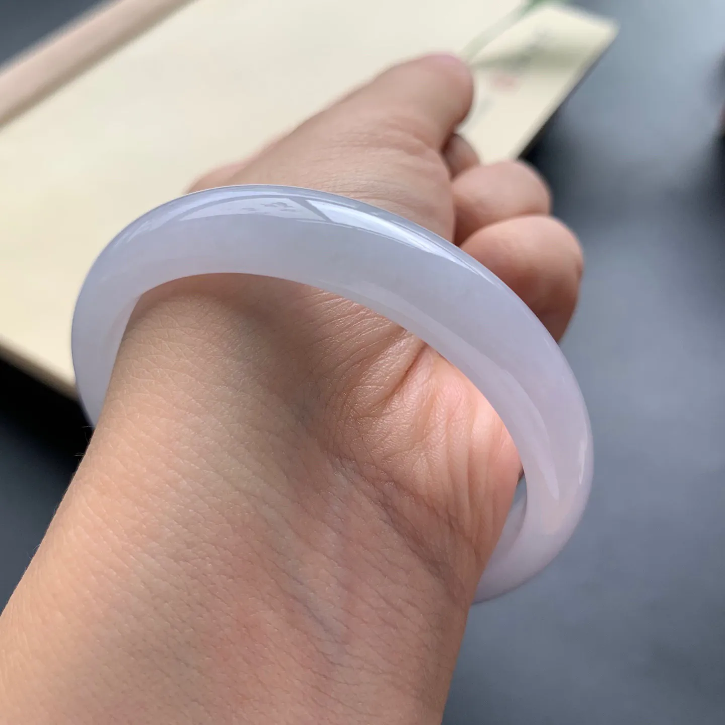 54.8圈口冰正圈手镯 尺寸：54.8-11.5-6.6，无纹裂，细腻起胶，白净光滑