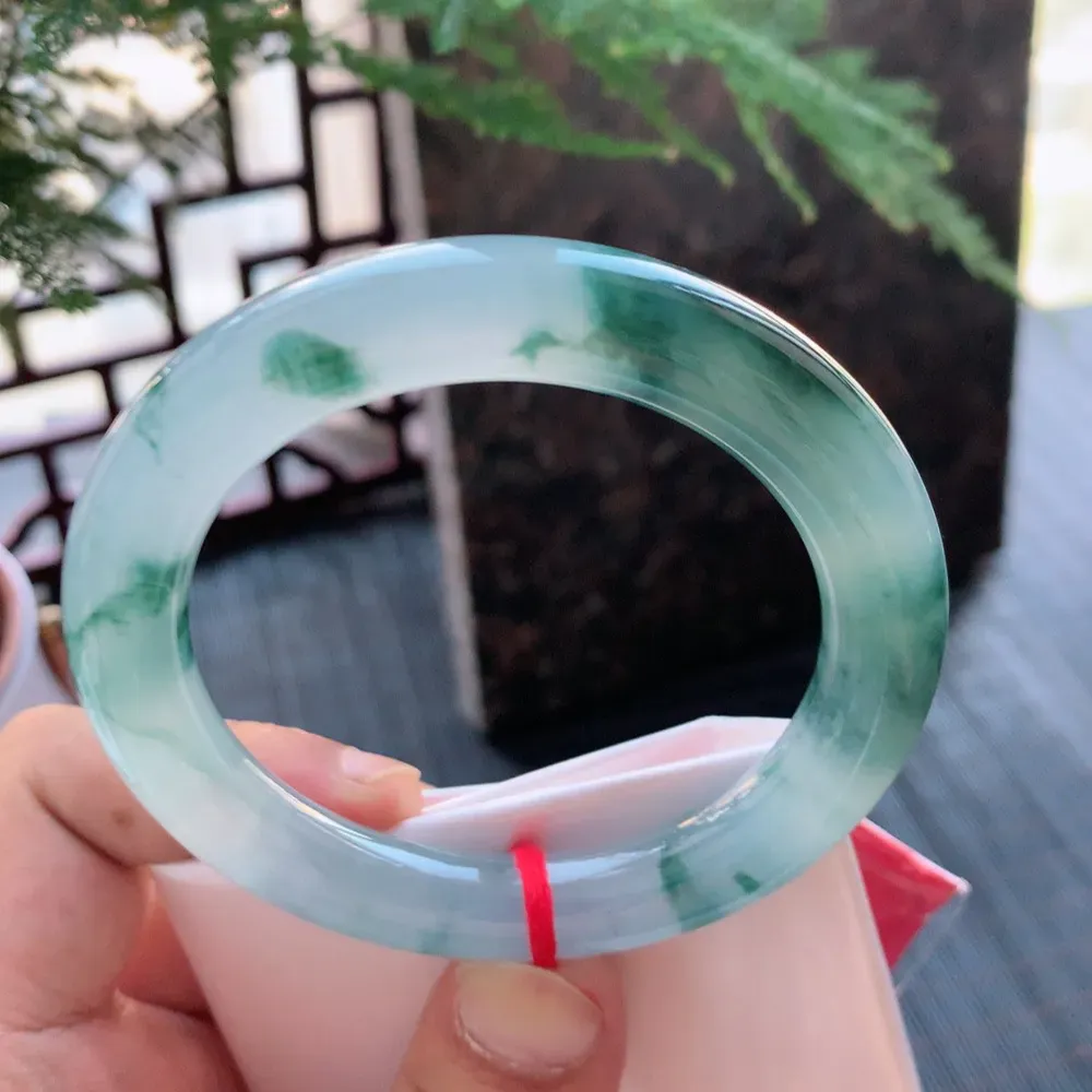 圆条高冰飘花 无瑕 尺寸:56.5/10.4 花美 种水好