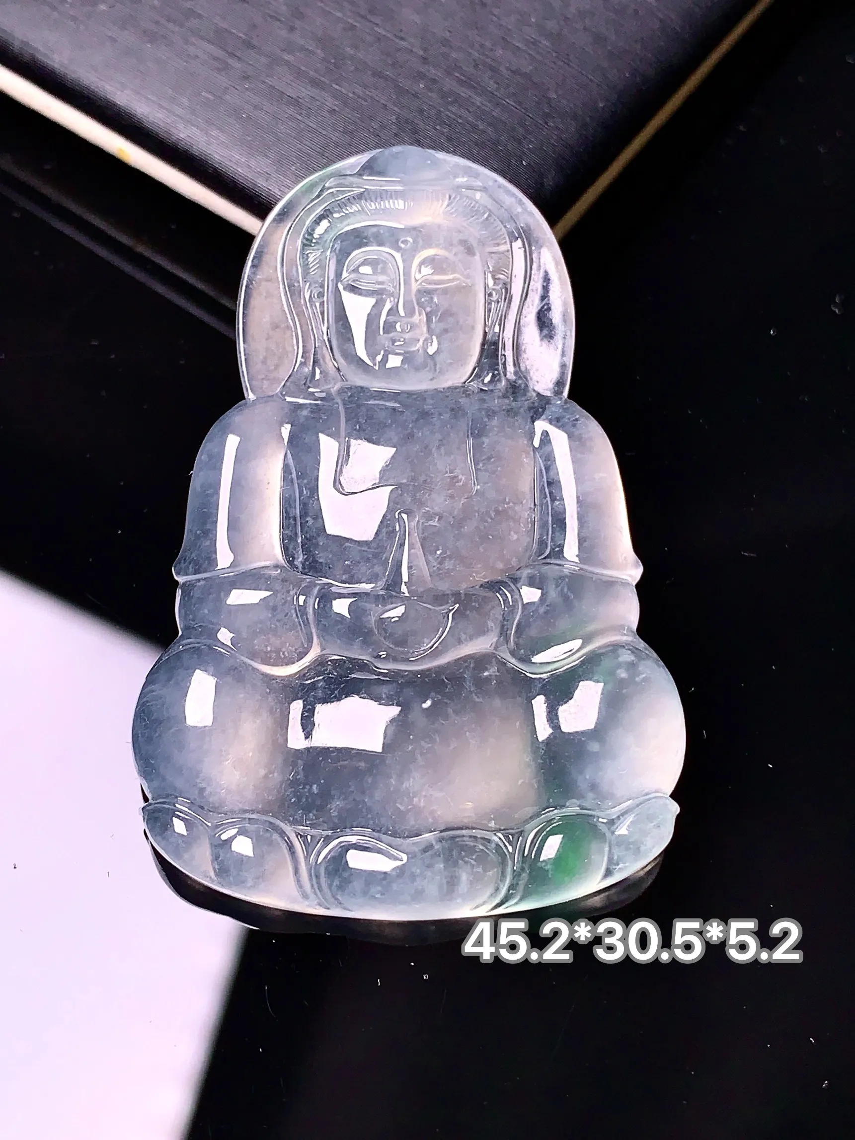 冰种观音菩萨吊坠 玉质细腻 色泽清新艳丽 整体尺寸45.2*30.5*5.2