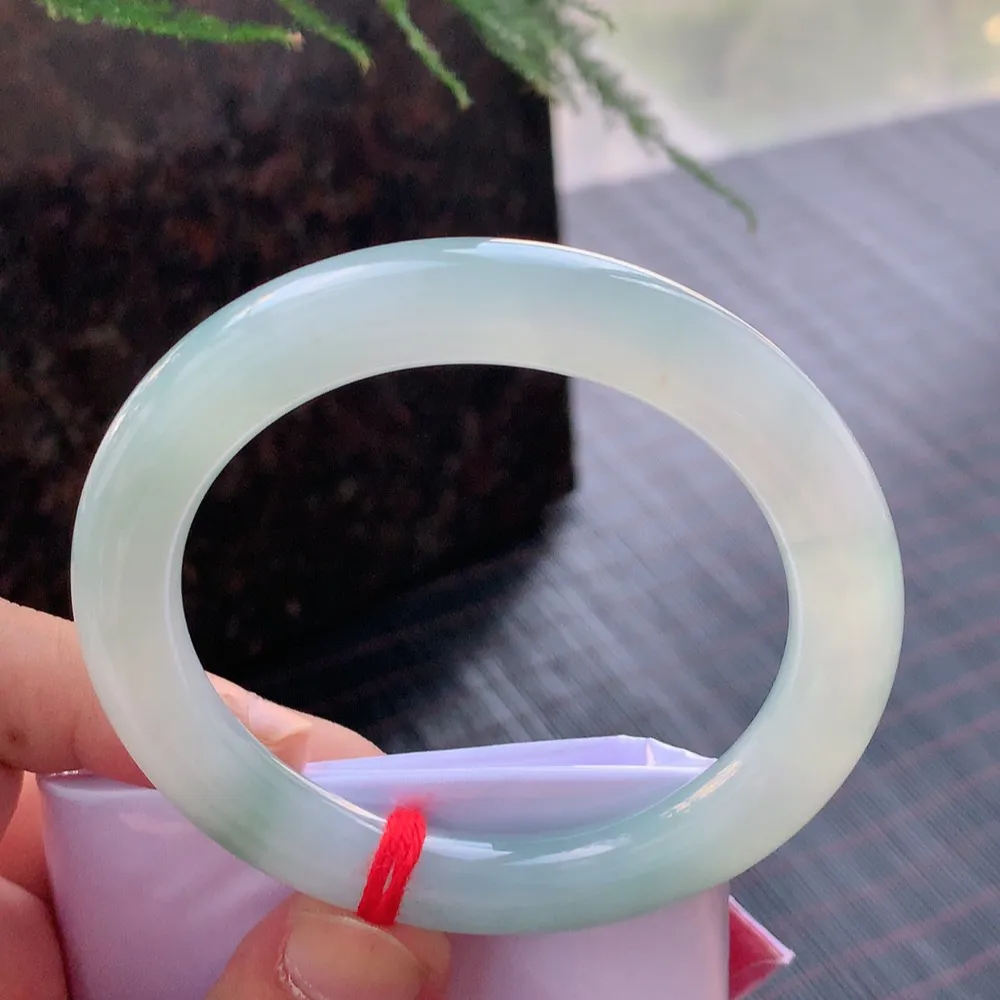 圆条冰飘花 无瑕 尺寸:57.6/10.5/10.2 冰润