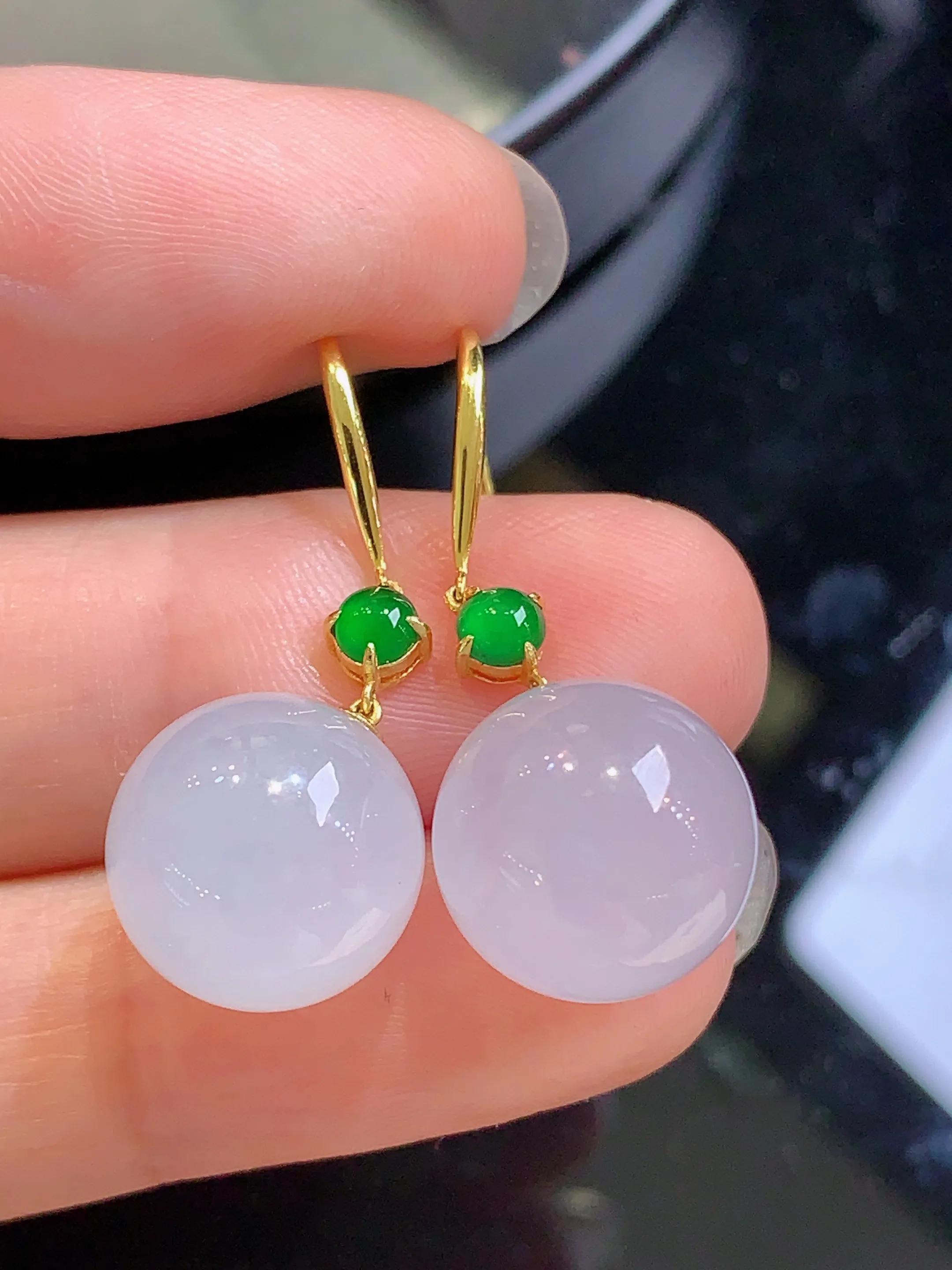 18k金镶嵌冰种圆珠耳坠 玉质细腻 色泽清新艳丽 整体尺寸29.6*12