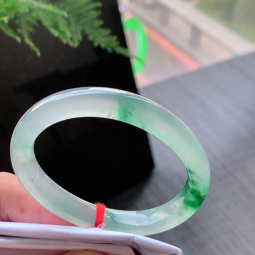 贵妃冰玻绿花 无瑕 尺寸:55.1/45.5/10/8.2 种色俱佳