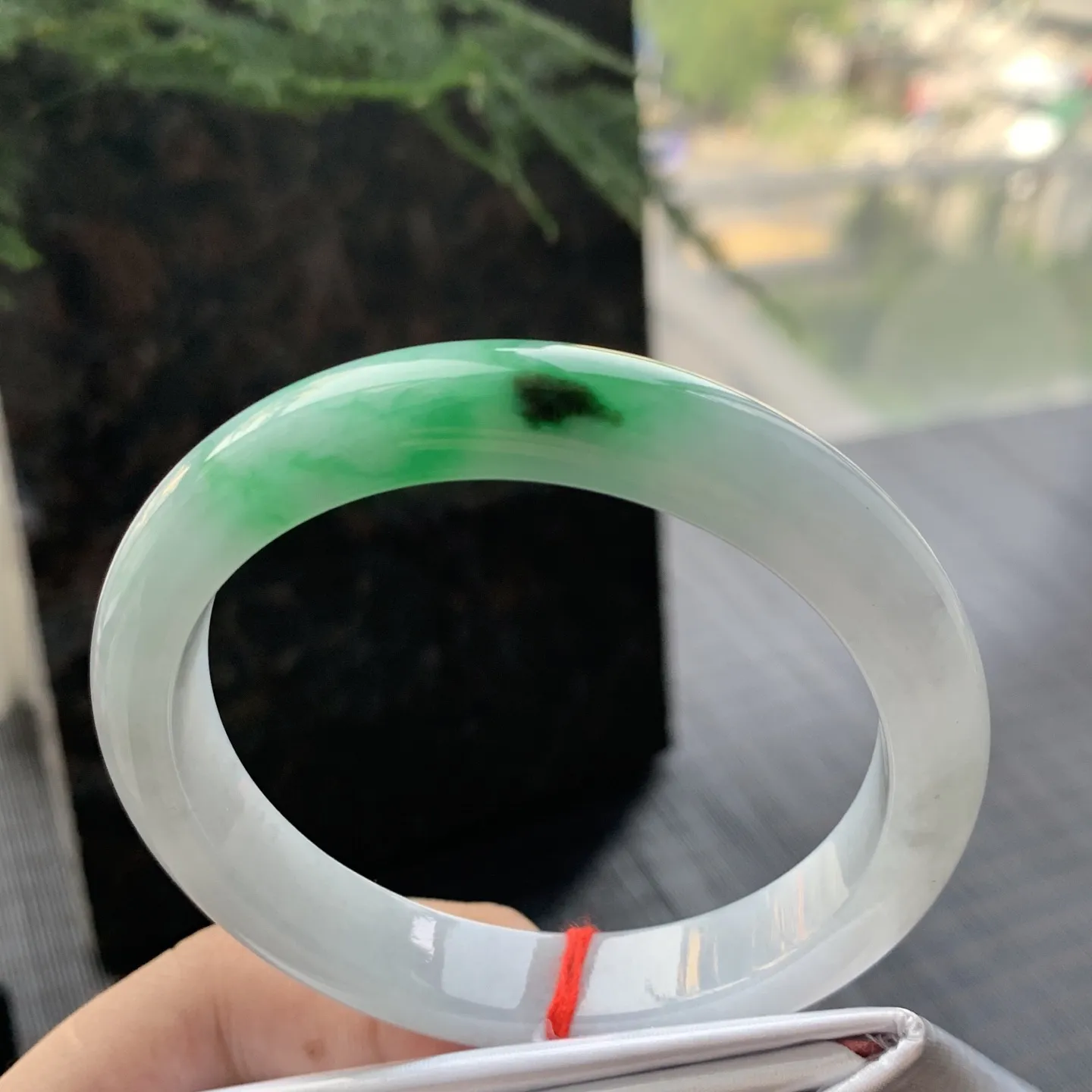 正圈冰糯阳绿 微细纹 尺寸:57.7/11.1/8.2 色好