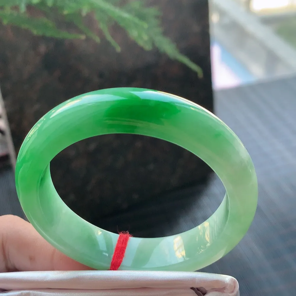 正圈冰糯阳绿 有纹 尺寸:51.6/12.8/8.1 色好