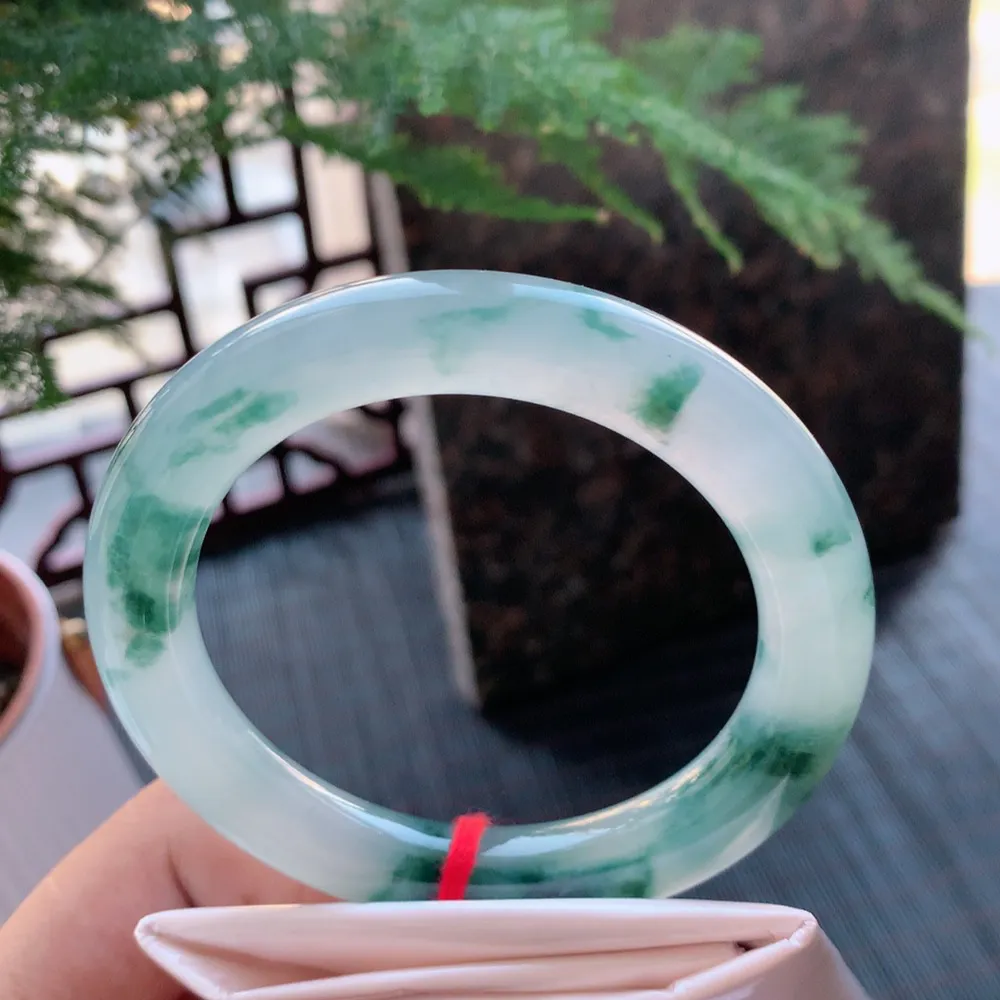 圆条高冰飘花 无瑕 尺寸:56.5/10.4 花美 种水好