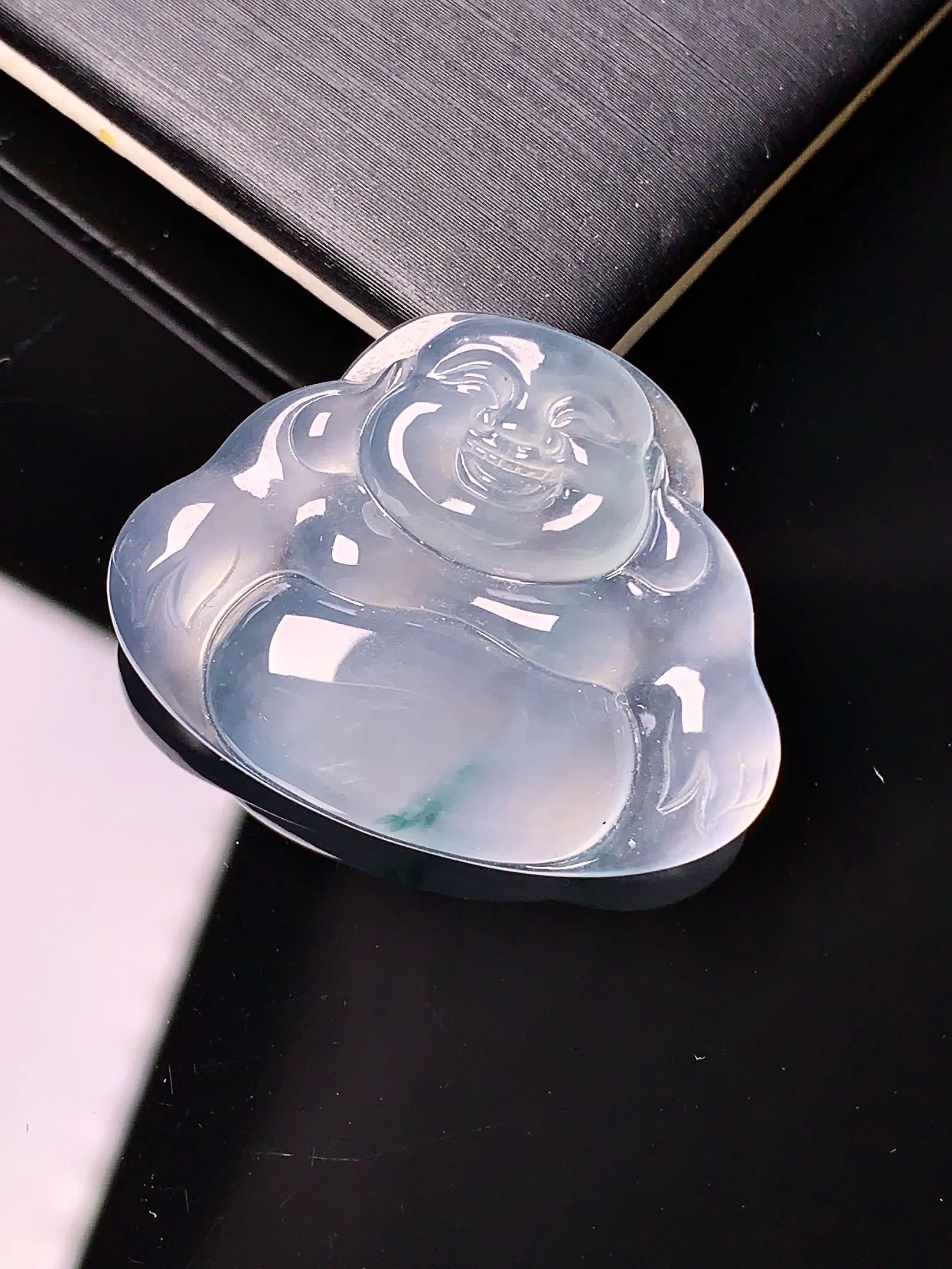 冰种佛公吊坠 玉质细腻 色泽清新艳丽 整体尺寸24*31.2*5