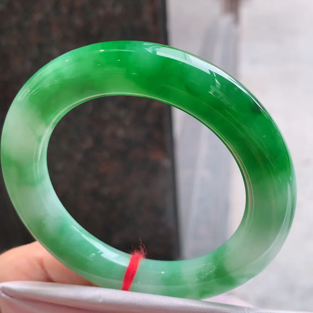 圆条一大节辣绿 无瑕 尺寸:57.4/12.1 色辣