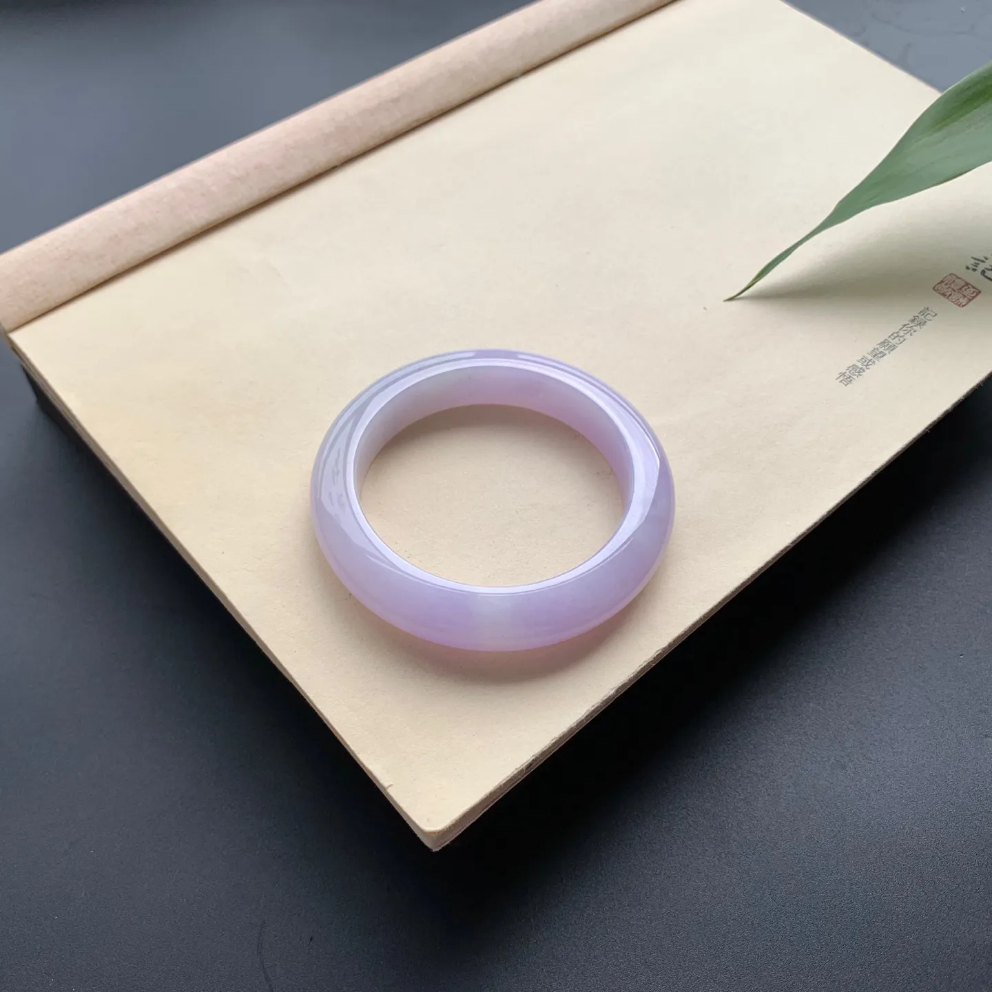 55圈口紫罗兰正圈手镯 尺寸：55-12-9.8，无纹裂，细腻光滑，色泽仙美