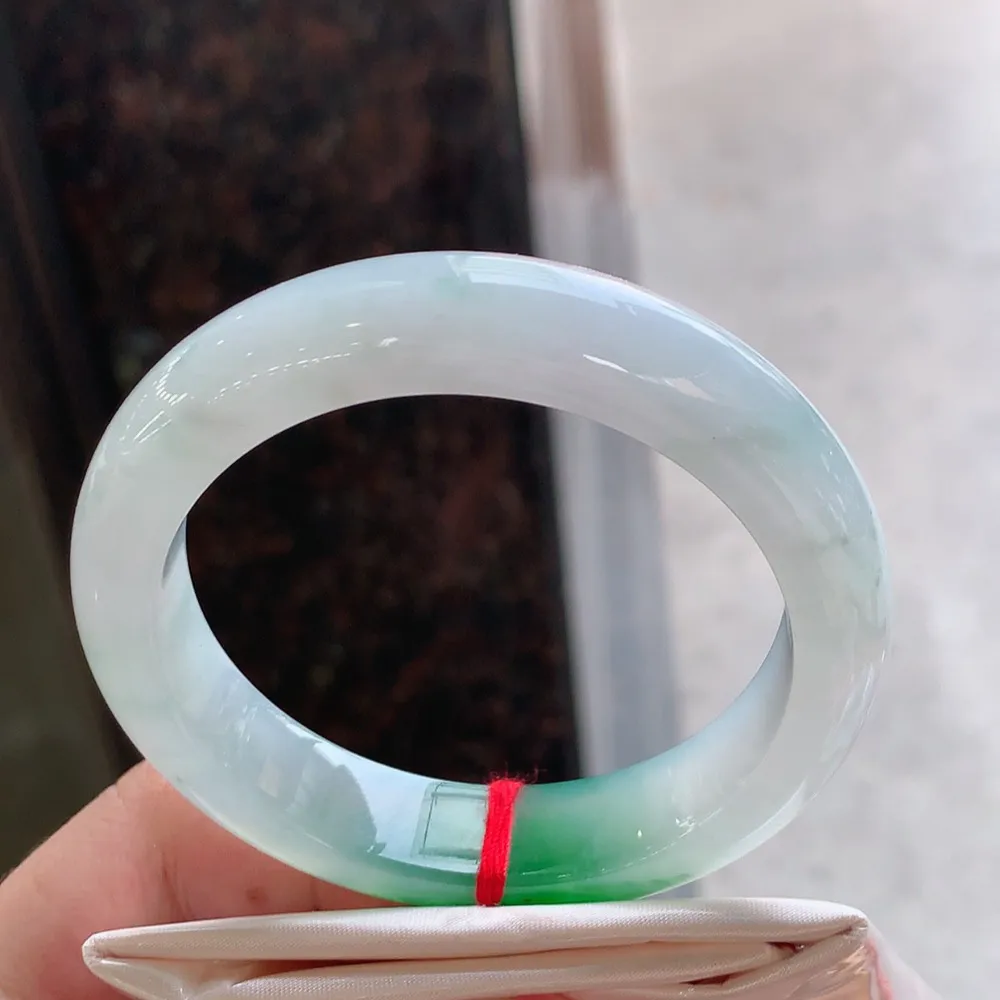 正圈冰阳绿 无瑕 尺寸:56.7/13.1/9 种色俱佳