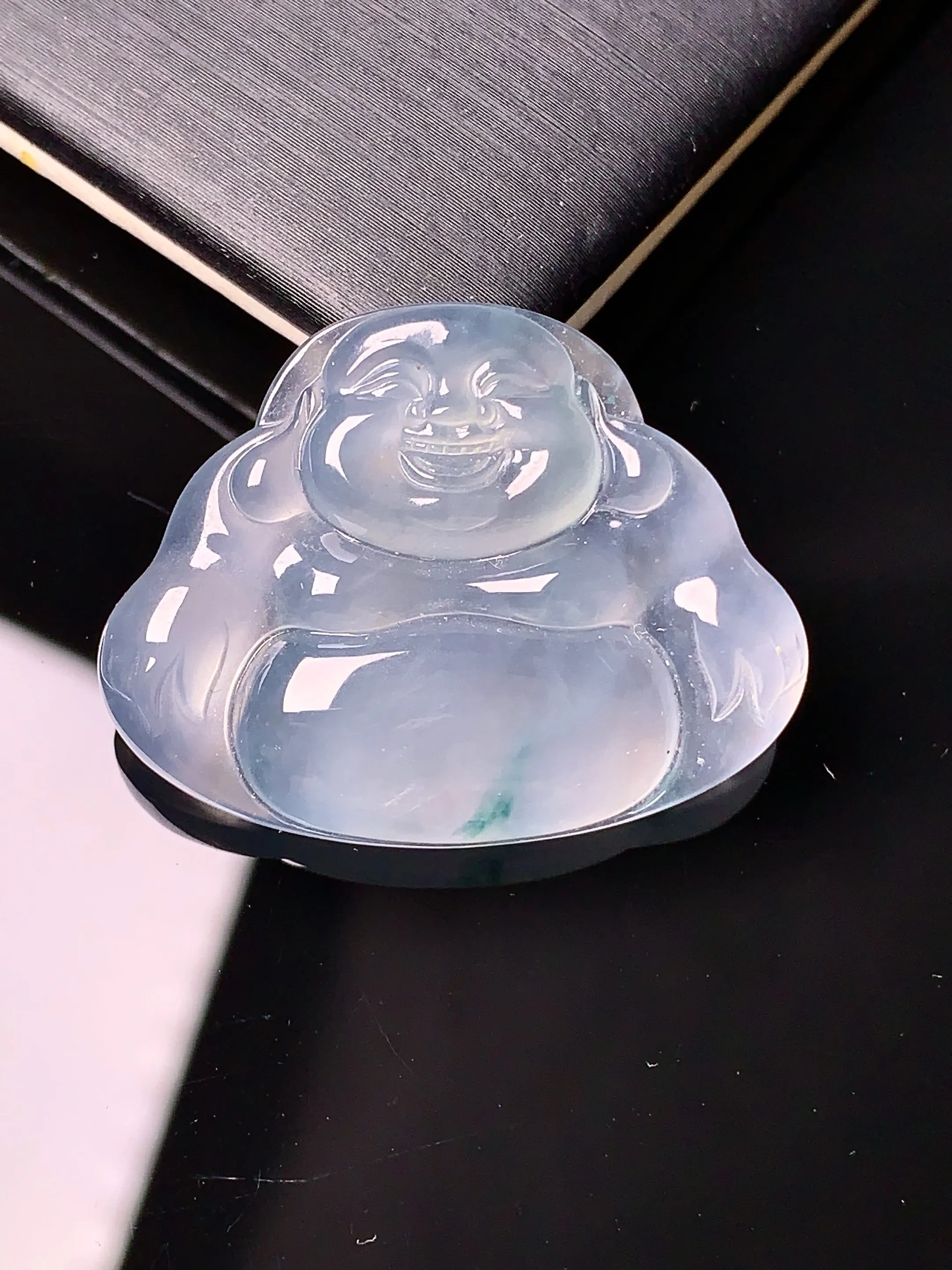 冰种佛公吊坠 玉质细腻 色泽清新艳丽 整体尺寸24*31.2*5